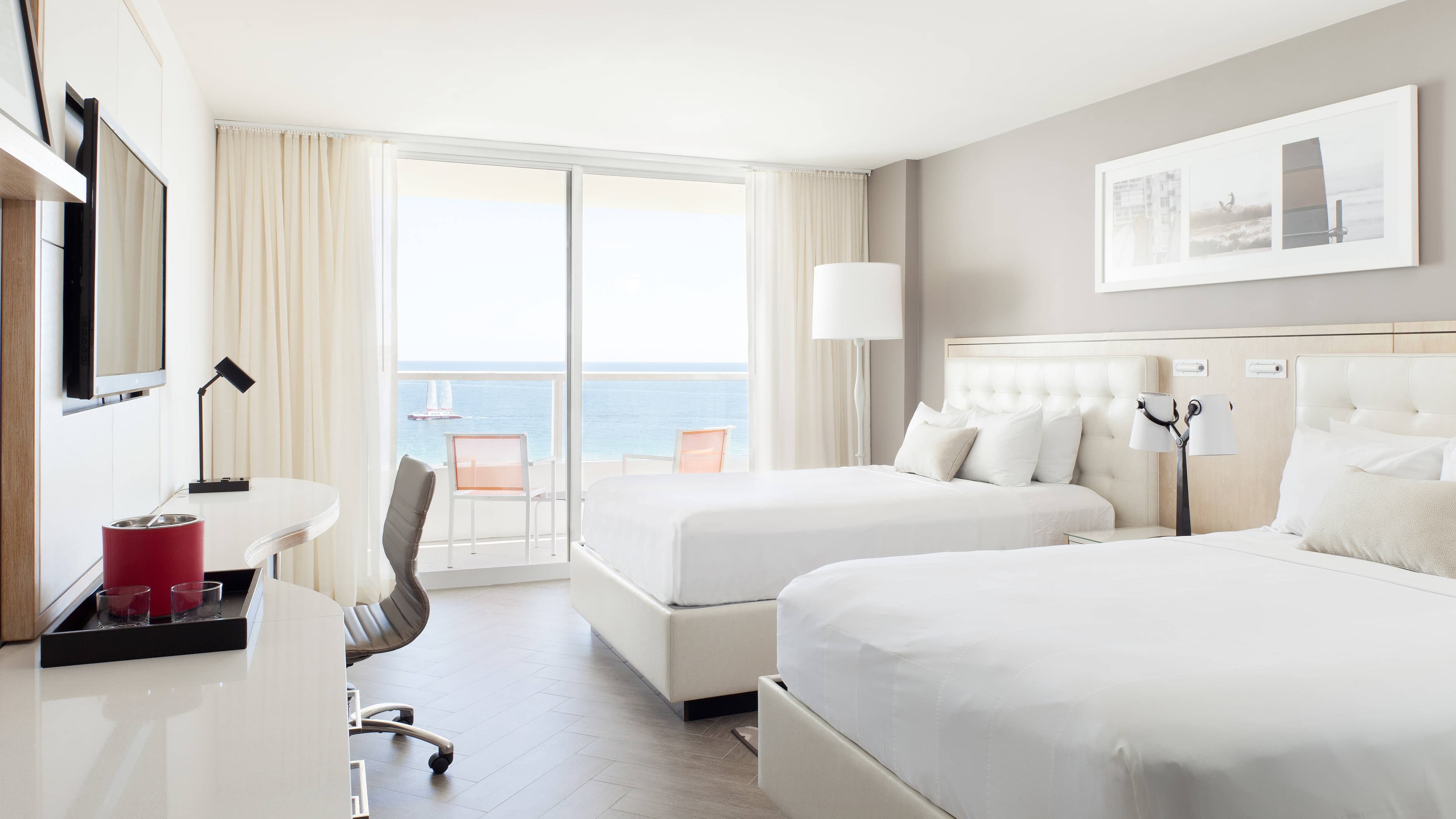 Holiday Inn Miami Beach-Oceanfront — 37