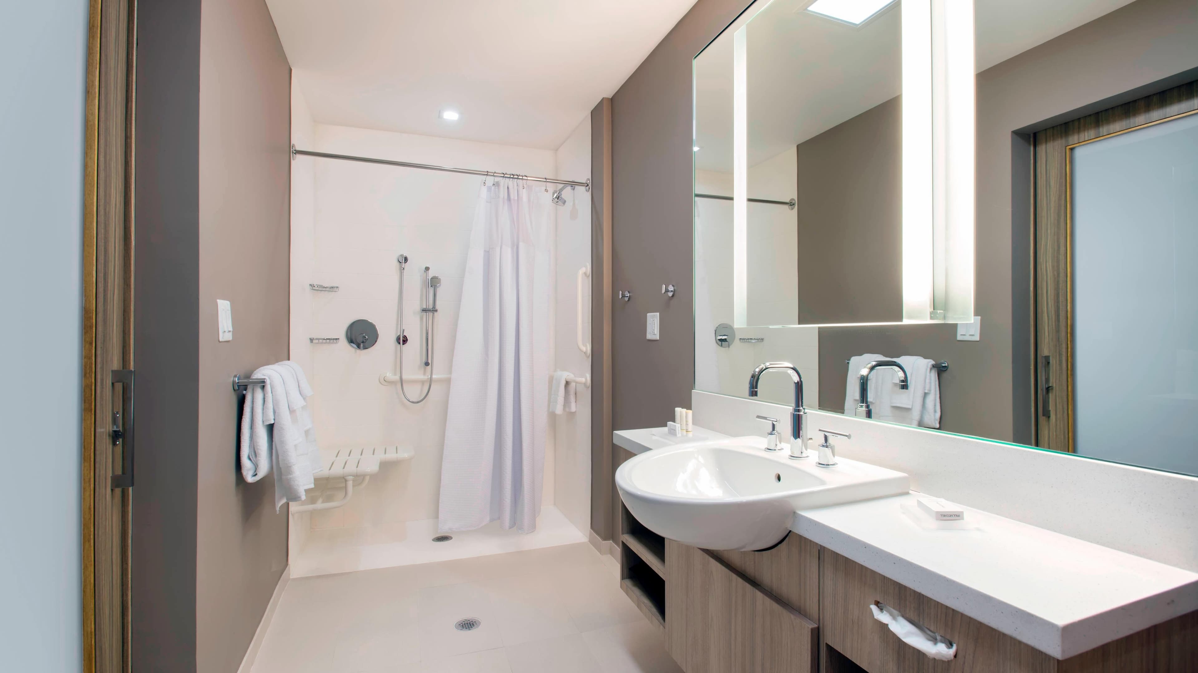 SpringHill Suites Miami Doral - Image 4