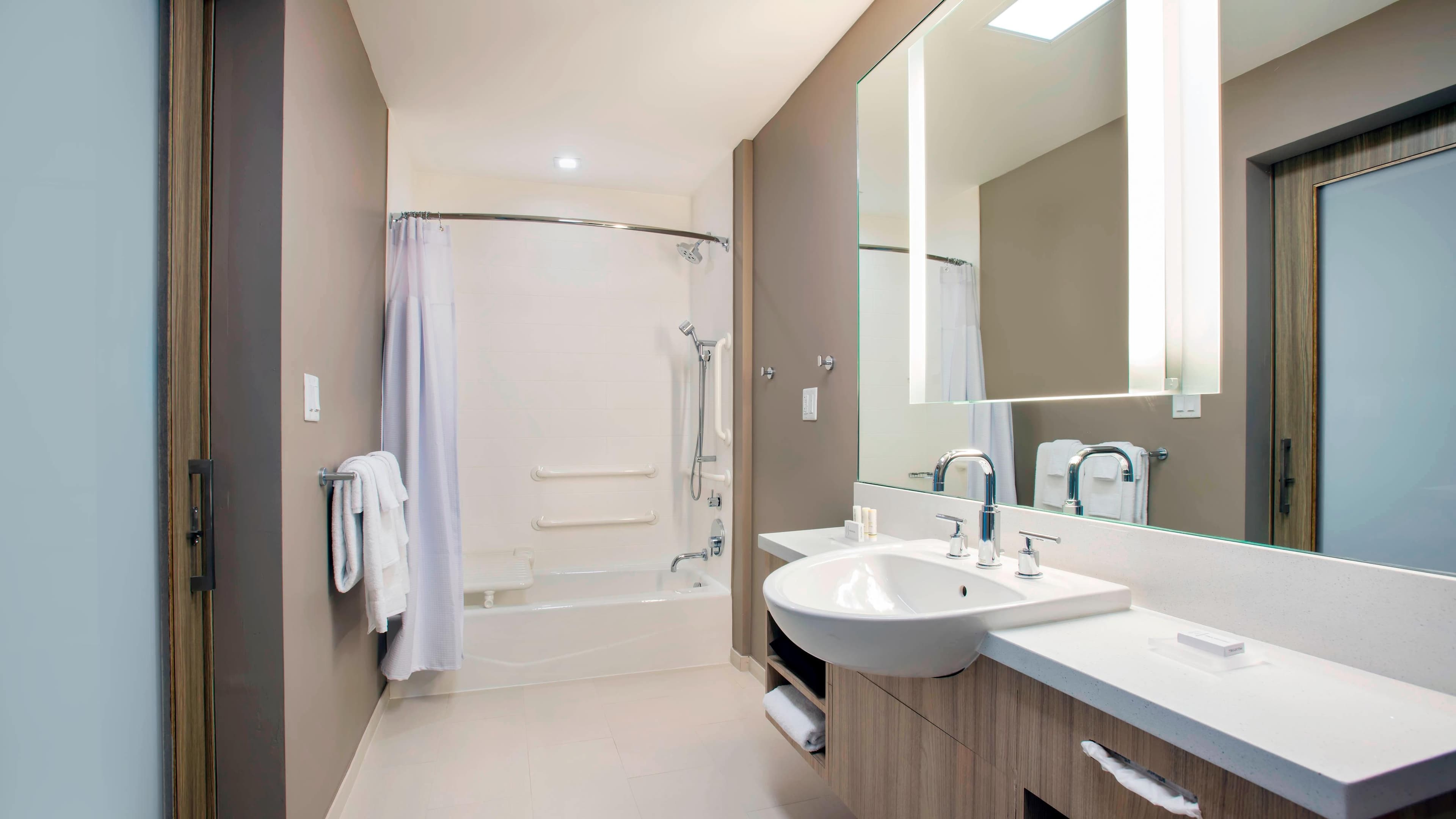 Suite - Image 3