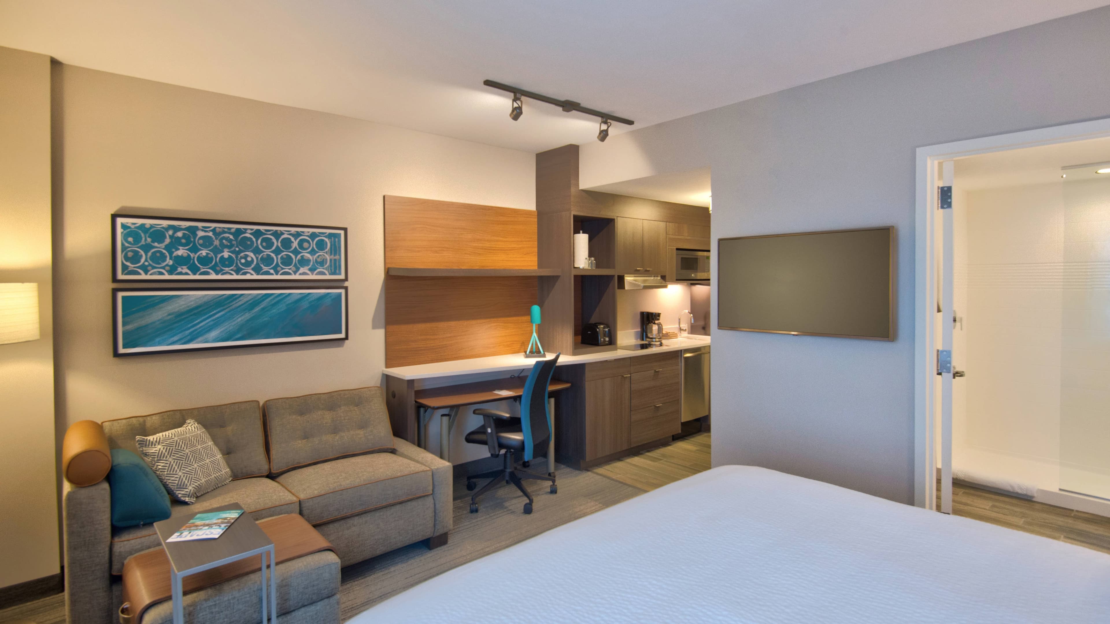 TownePlace Suites Miami Airport - Image 2