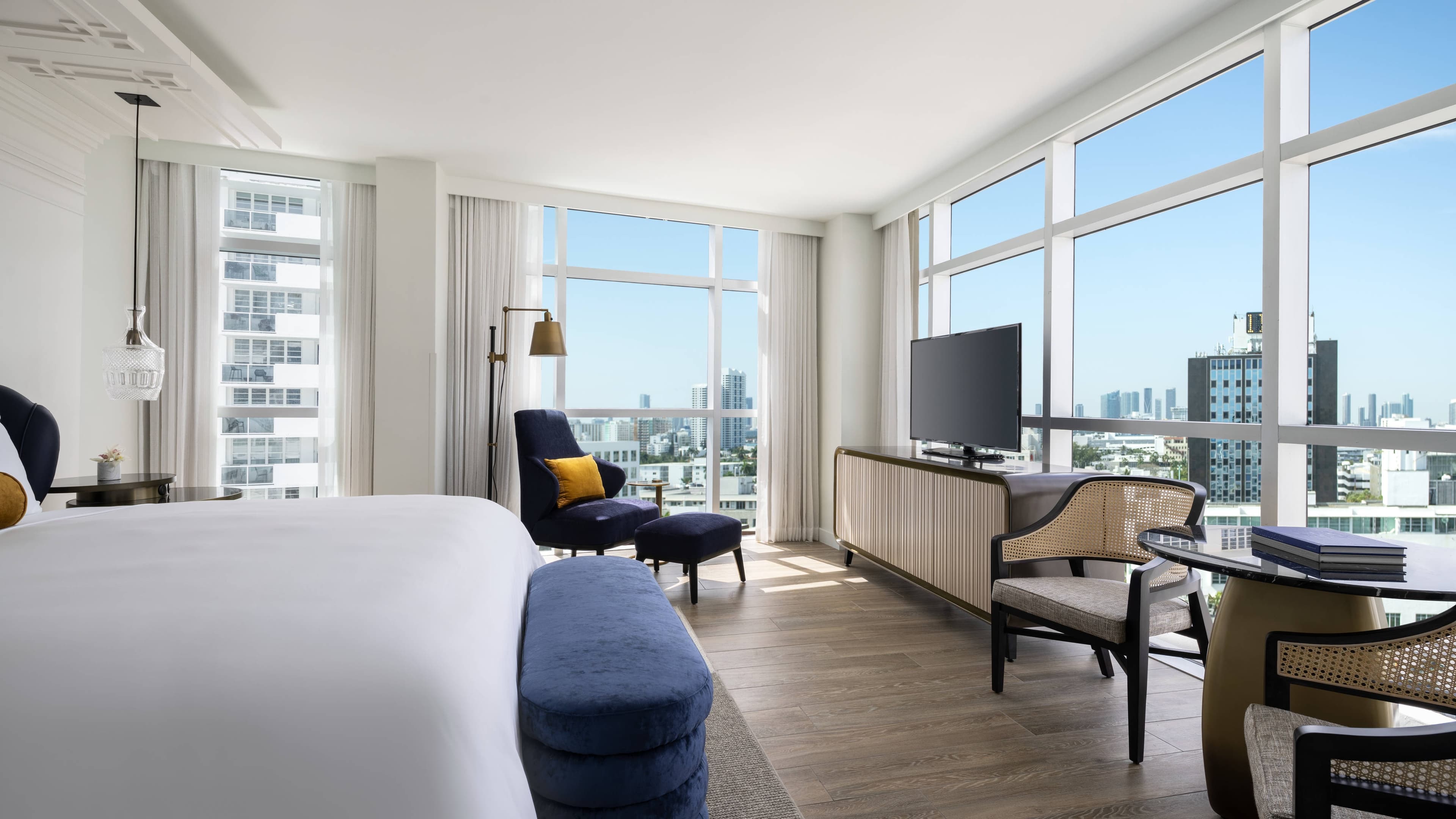 Club level - Image 1