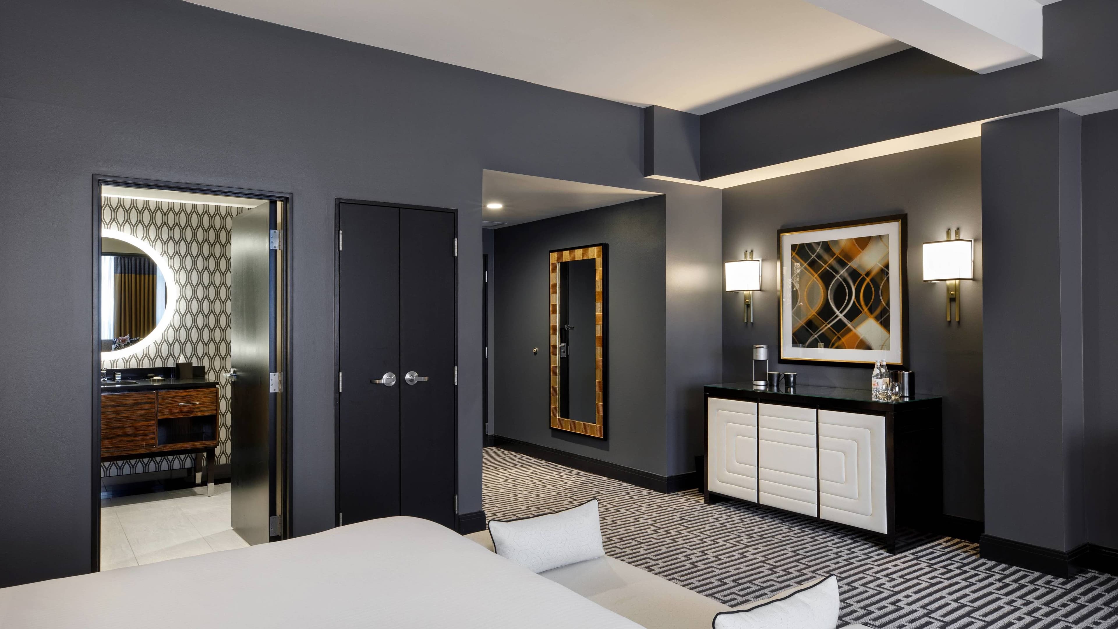 Hotel Metro, Autograph Collection - Image 3