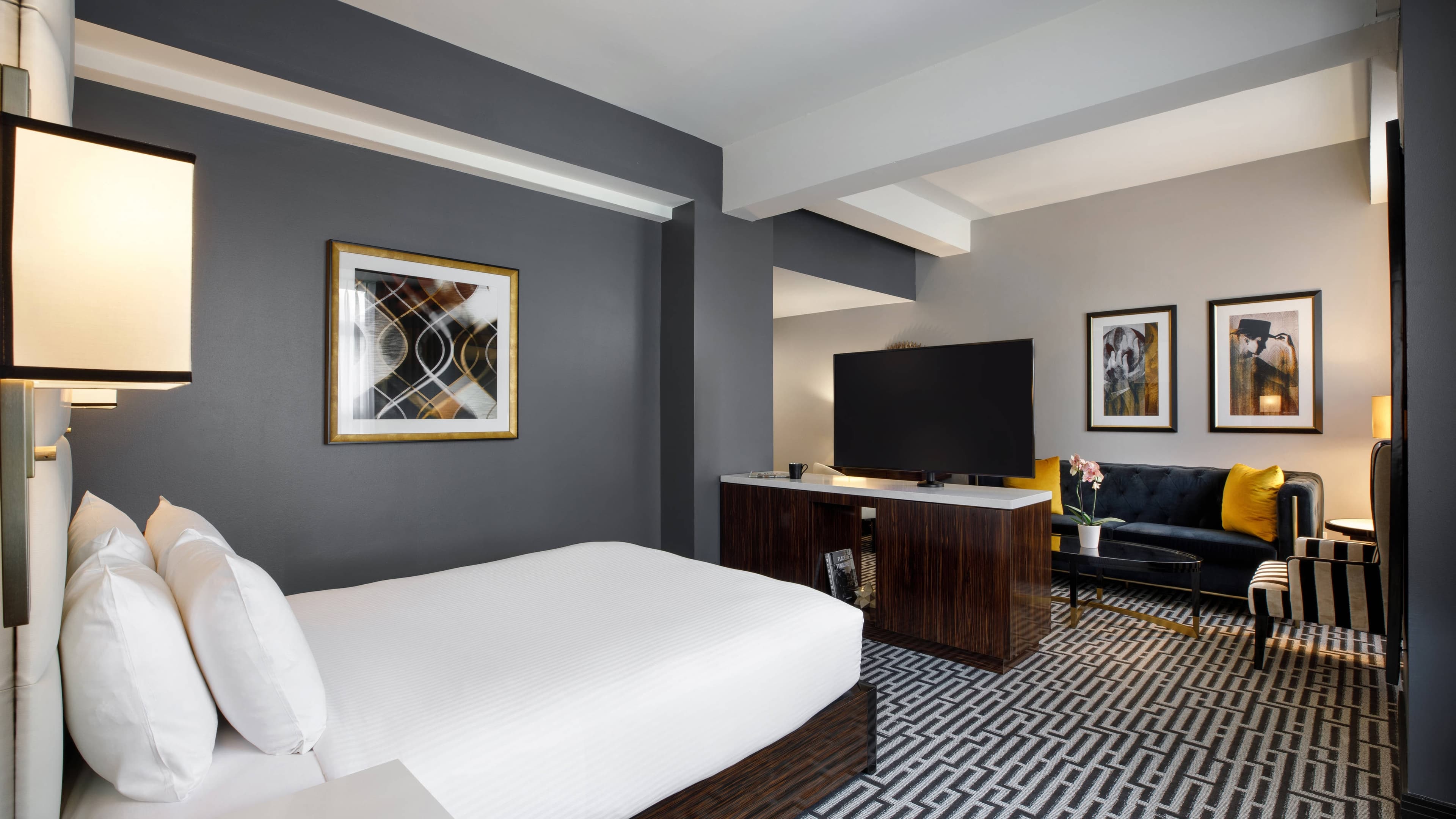 Hotel Metro, Autograph Collection — 14