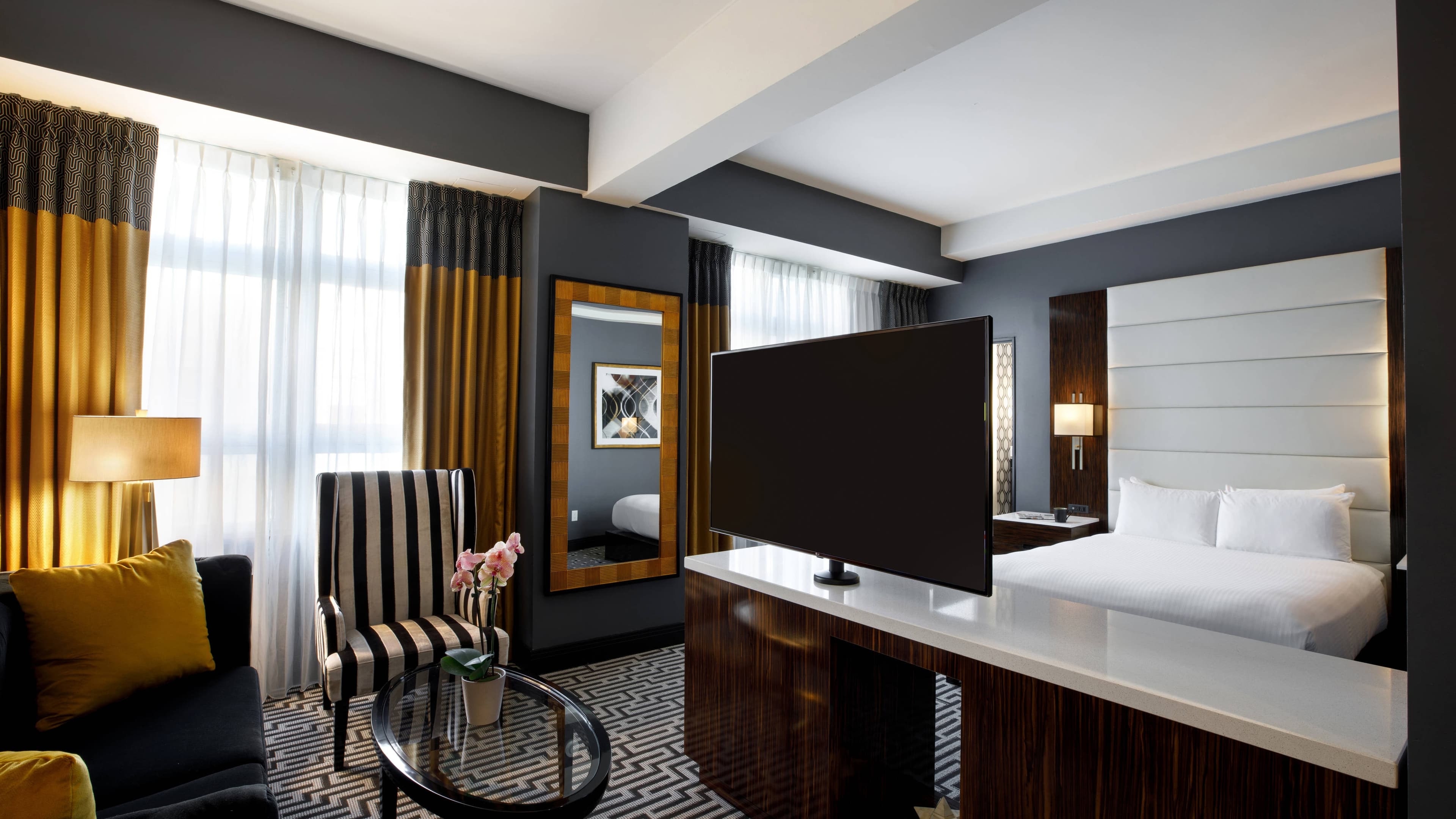 Hotel Metro, Autograph Collection — 16