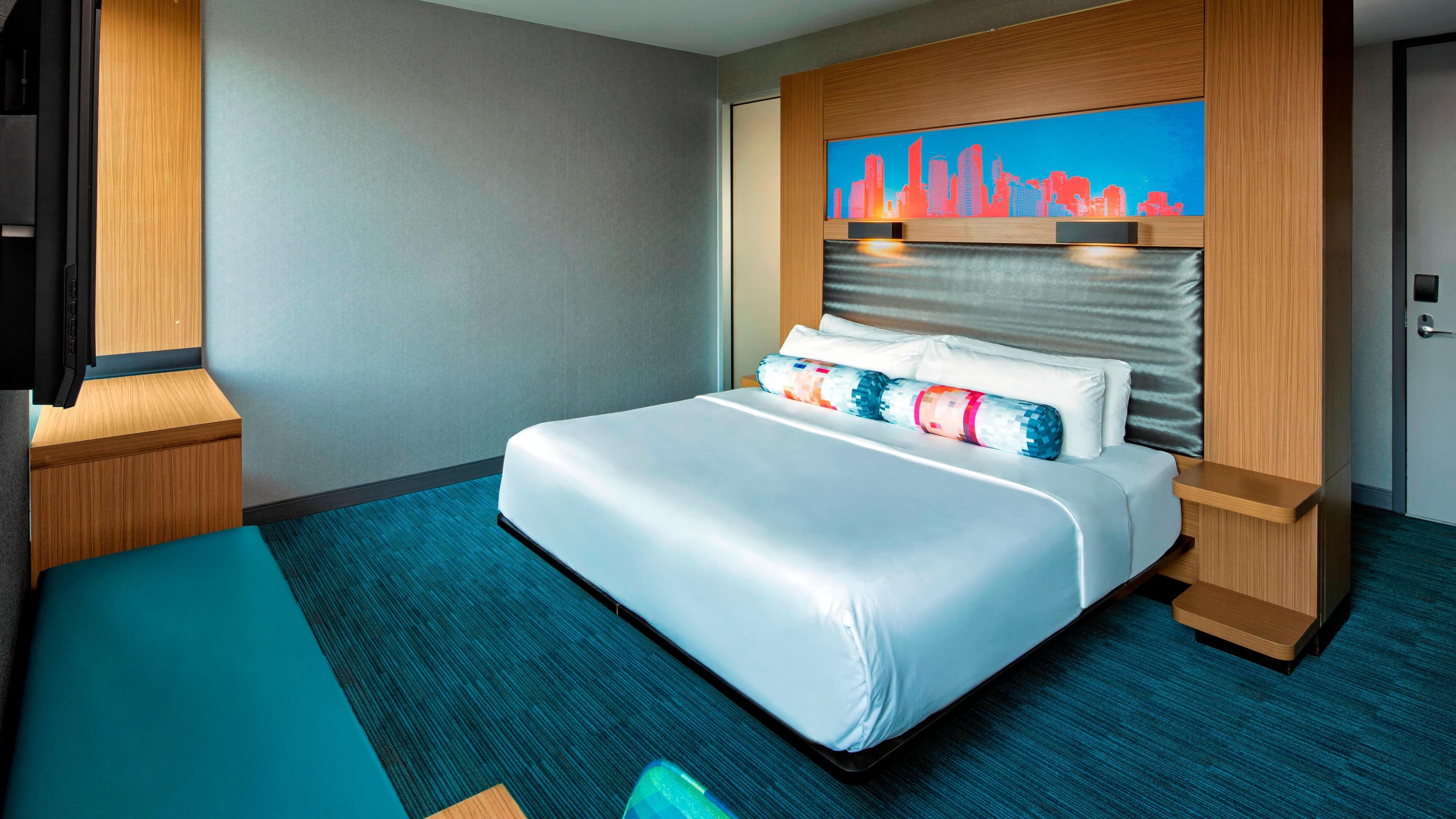 Aloft - Image 10