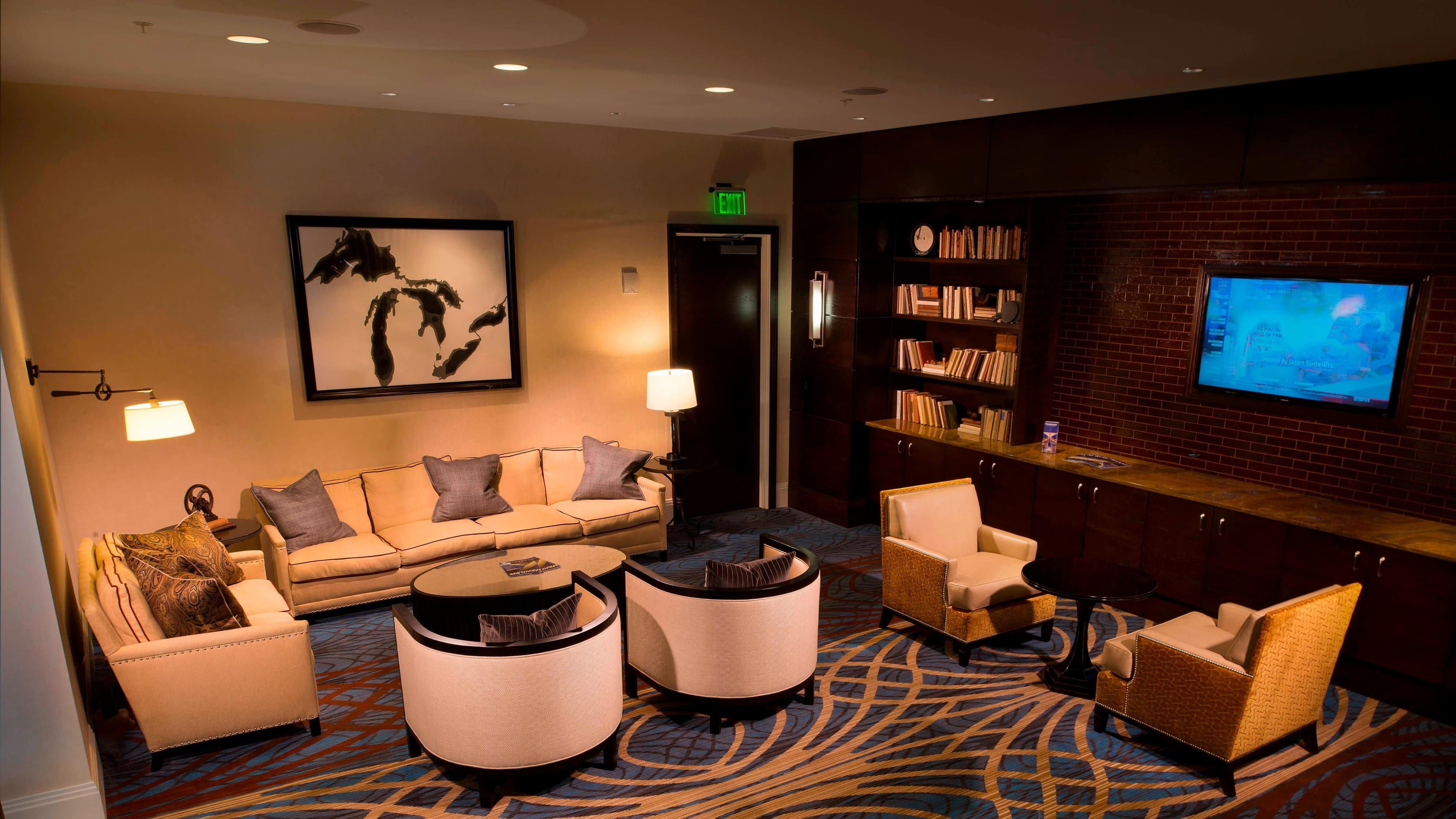 Milwaukee Marriott Downtown — 7