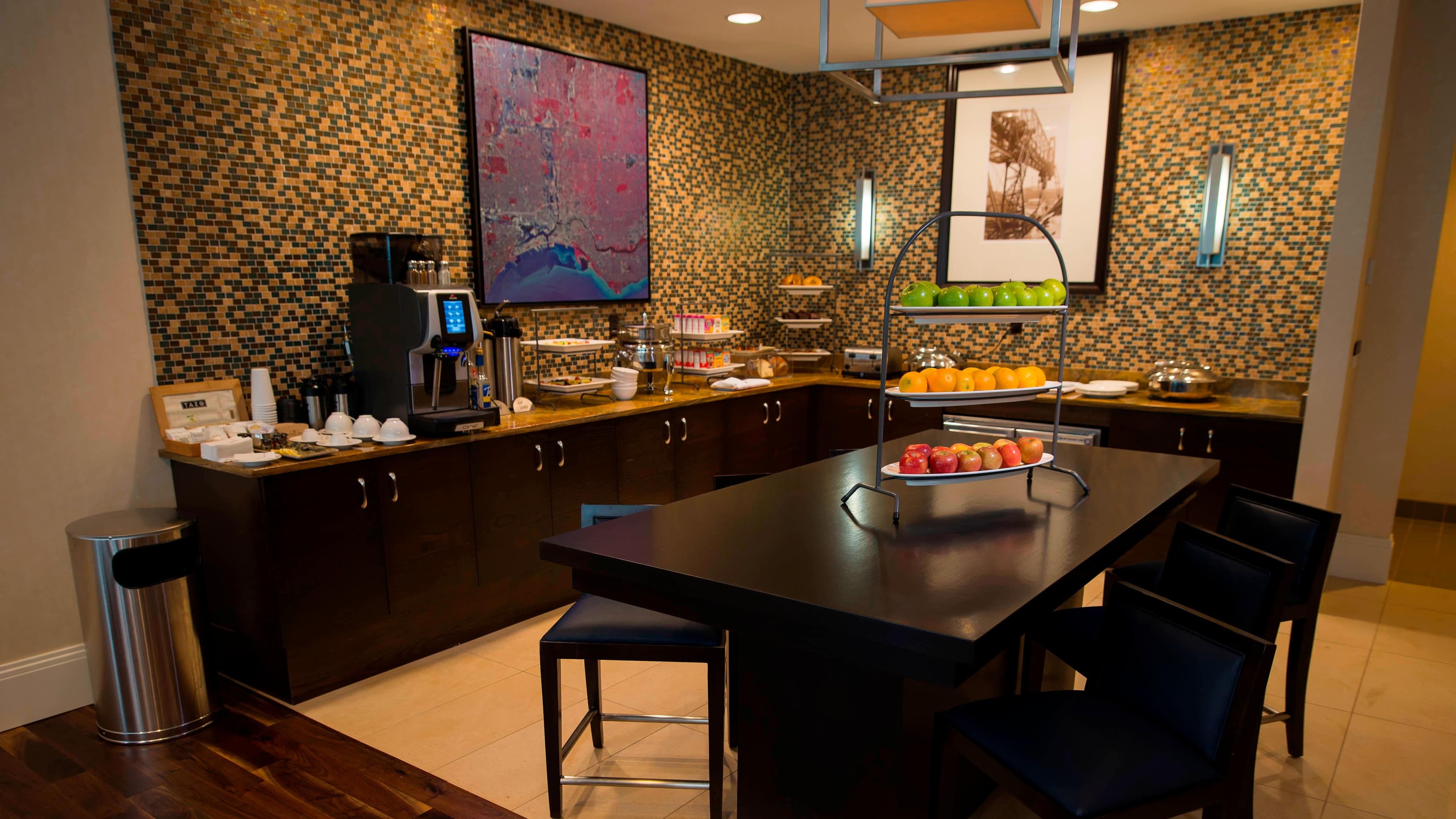 Milwaukee Marriott Downtown — 8