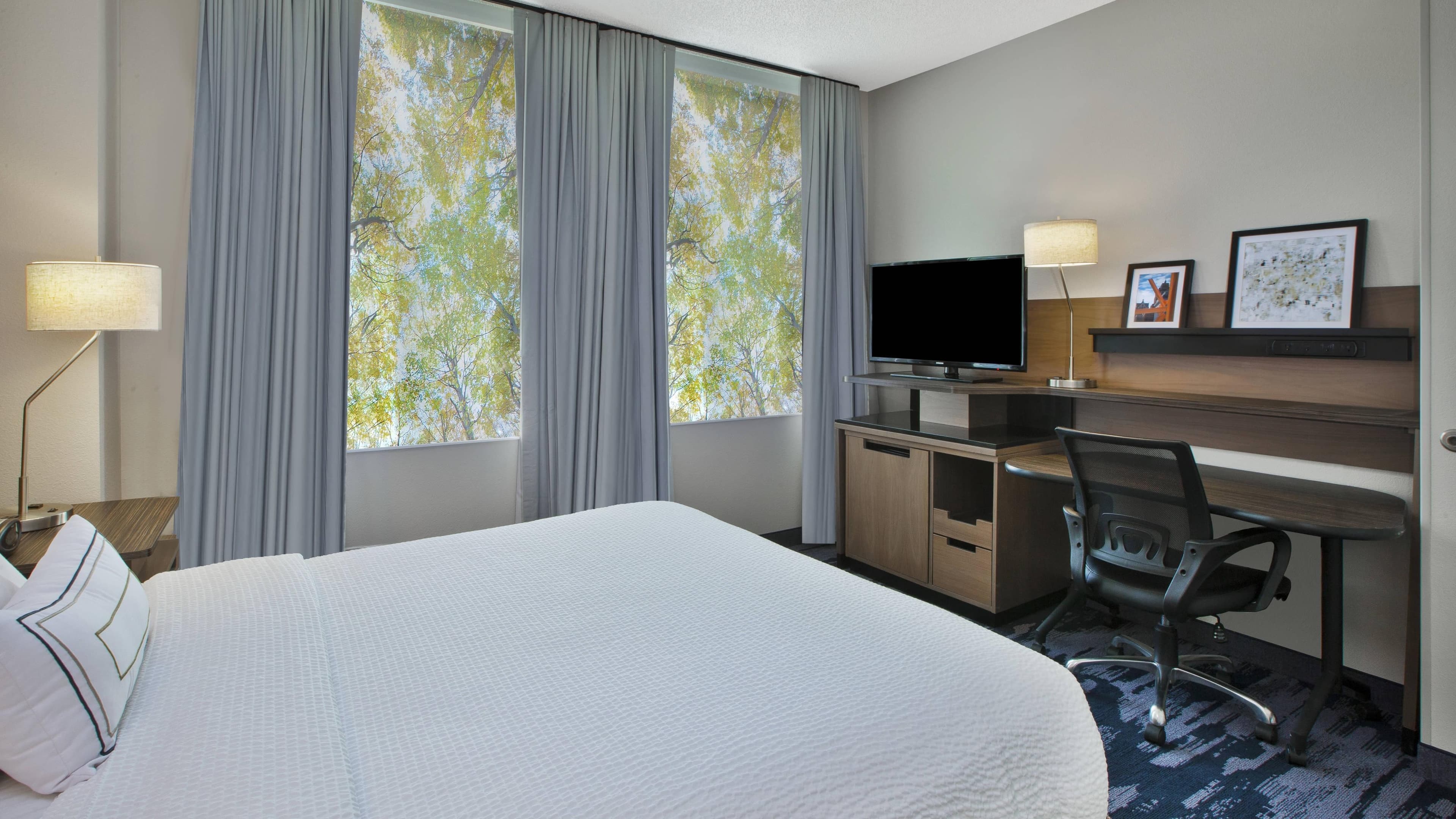 Fairfield Inn & Suites Milwaukee Downtown — 13