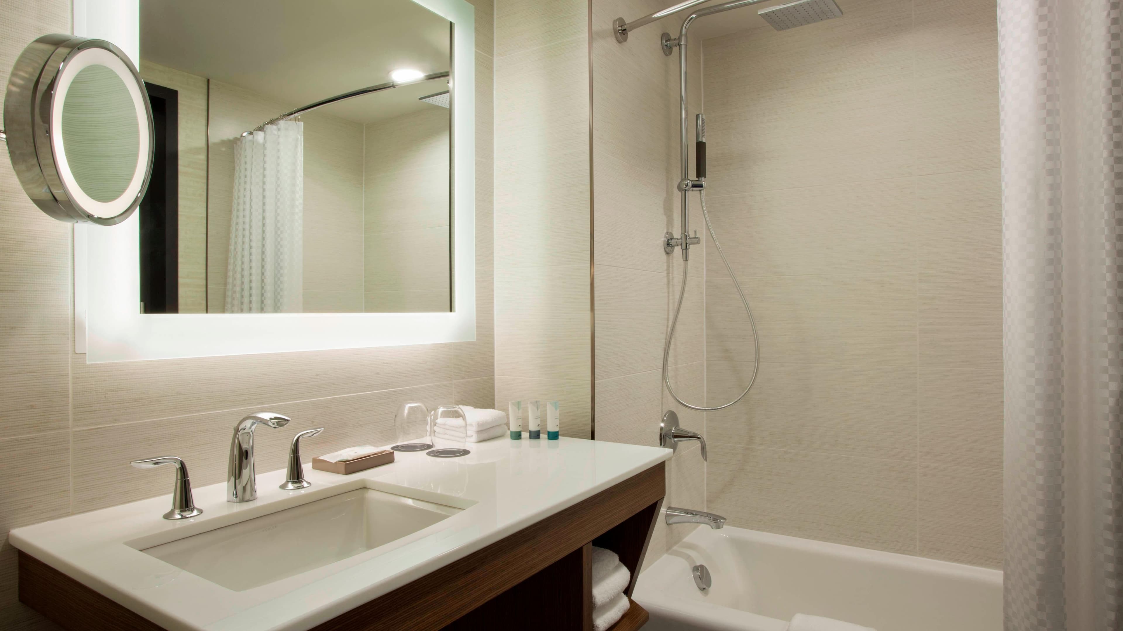 The Westin Milwaukee — 10