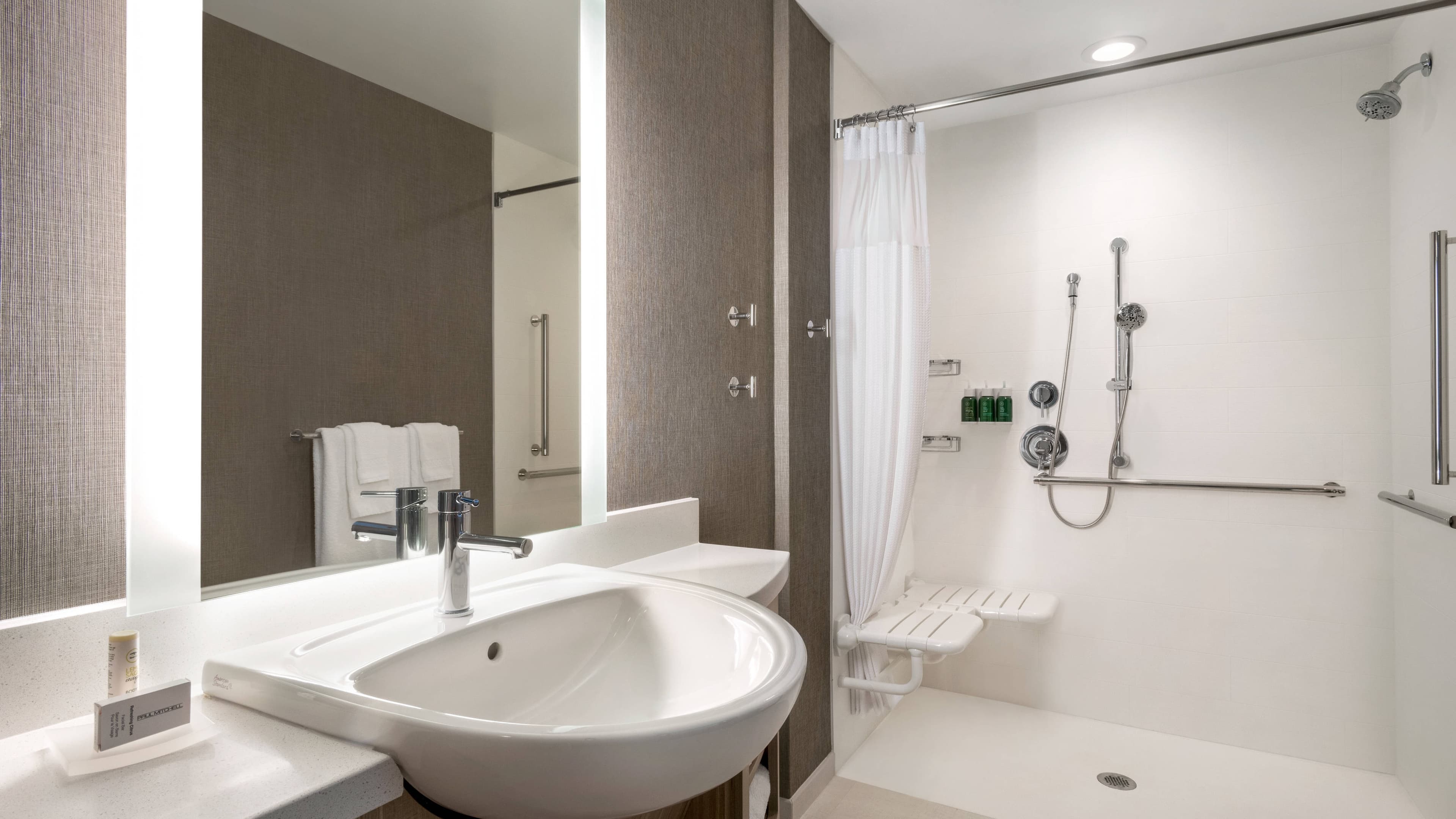 One King Suite - Image 7