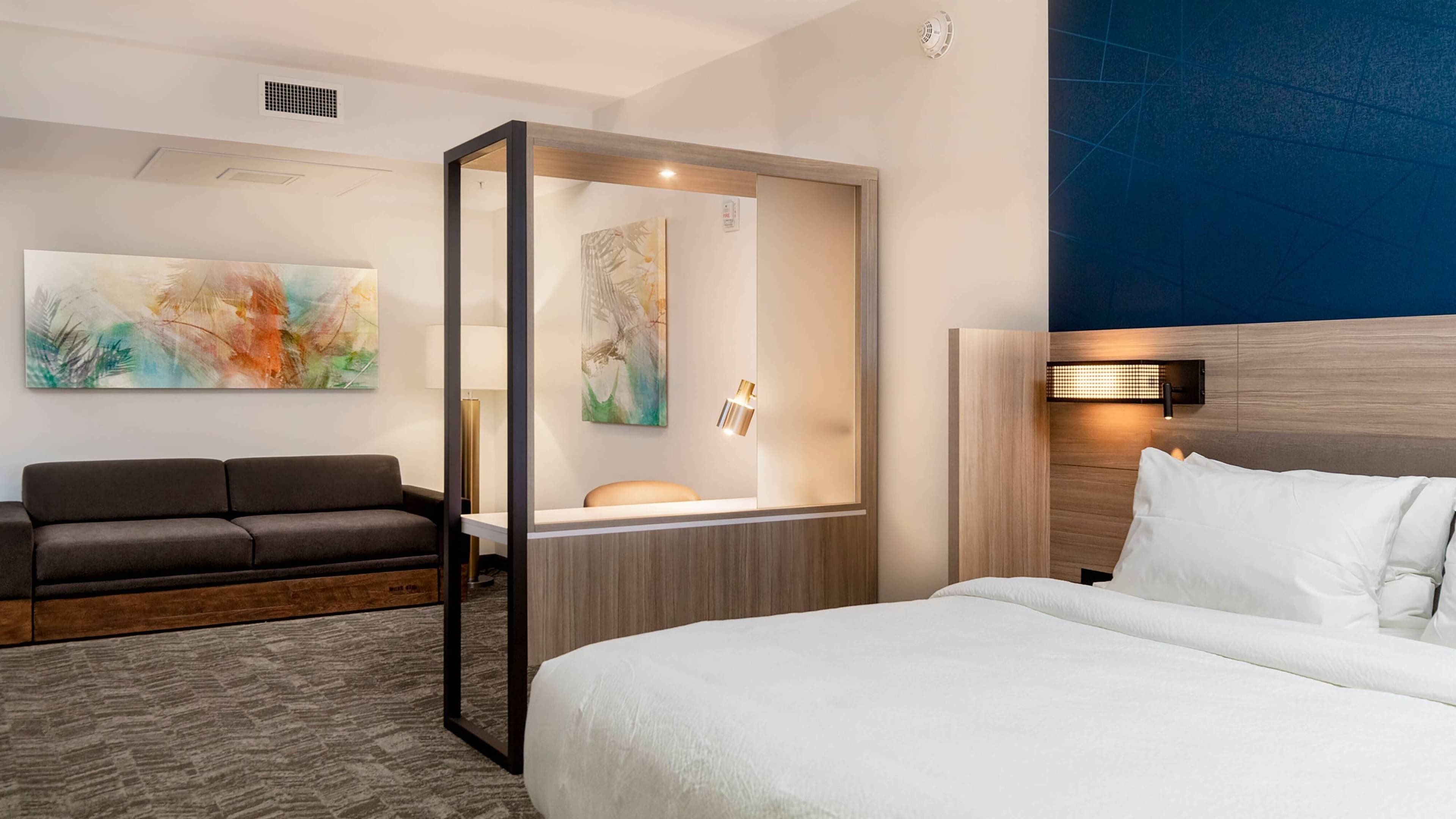Suite - Image 2