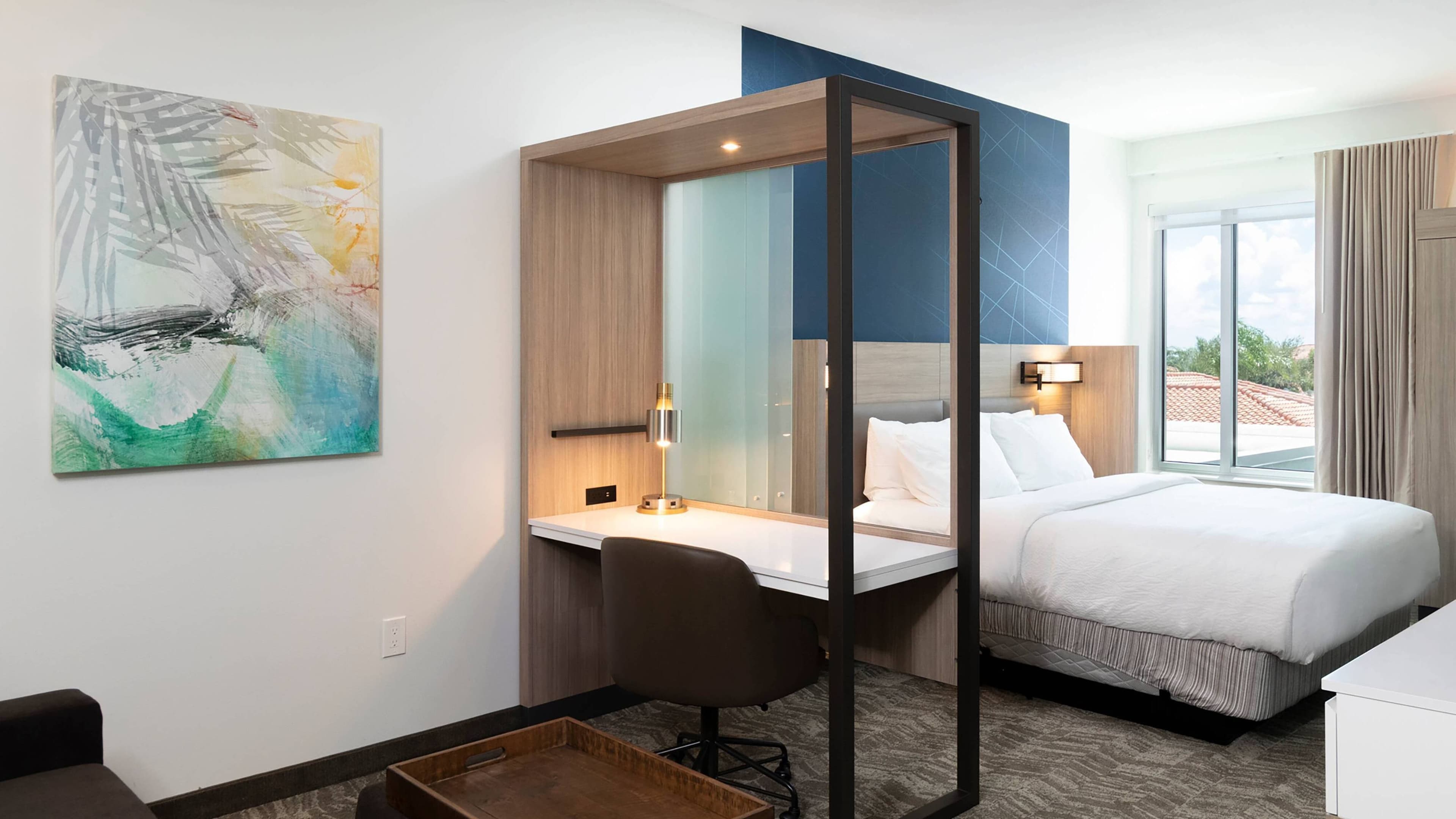 Suite - Image 1