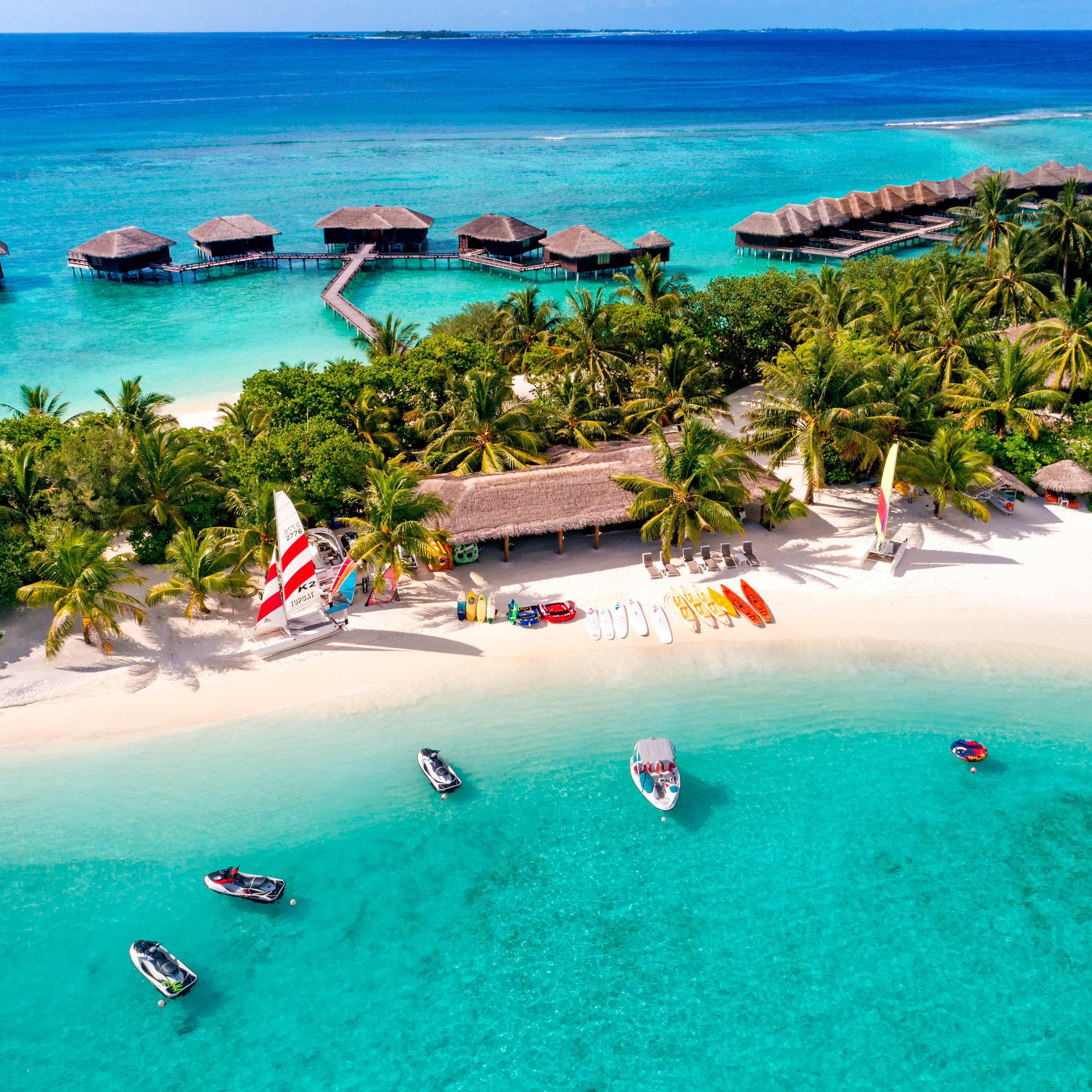 Sheraton Maldives Full Moon Resort & Spa - Image 1