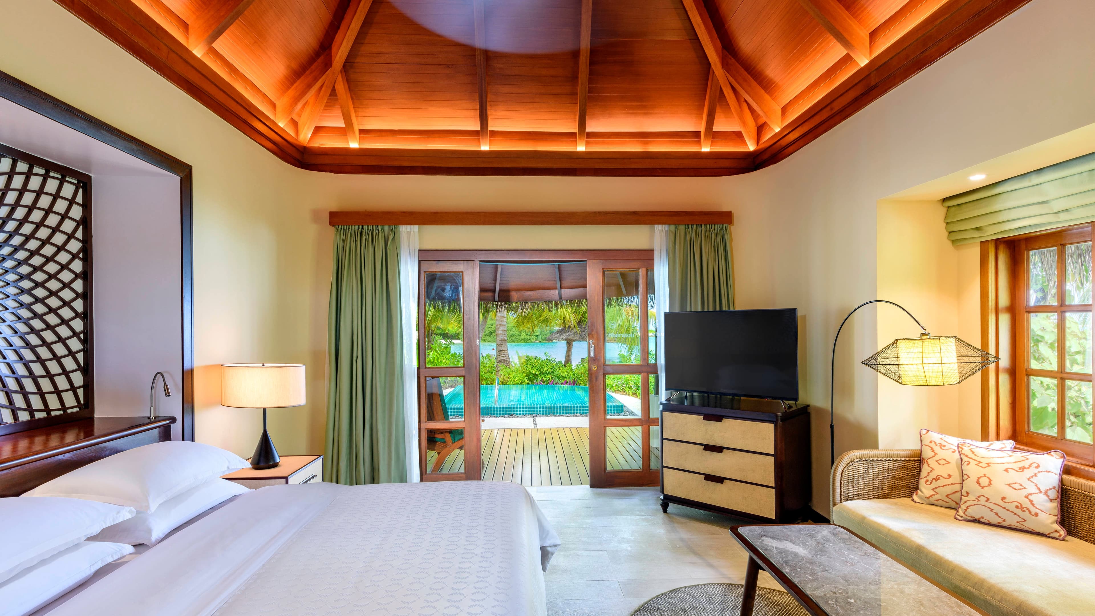 Sheraton Maldives Full Moon Resort & Spa — 18