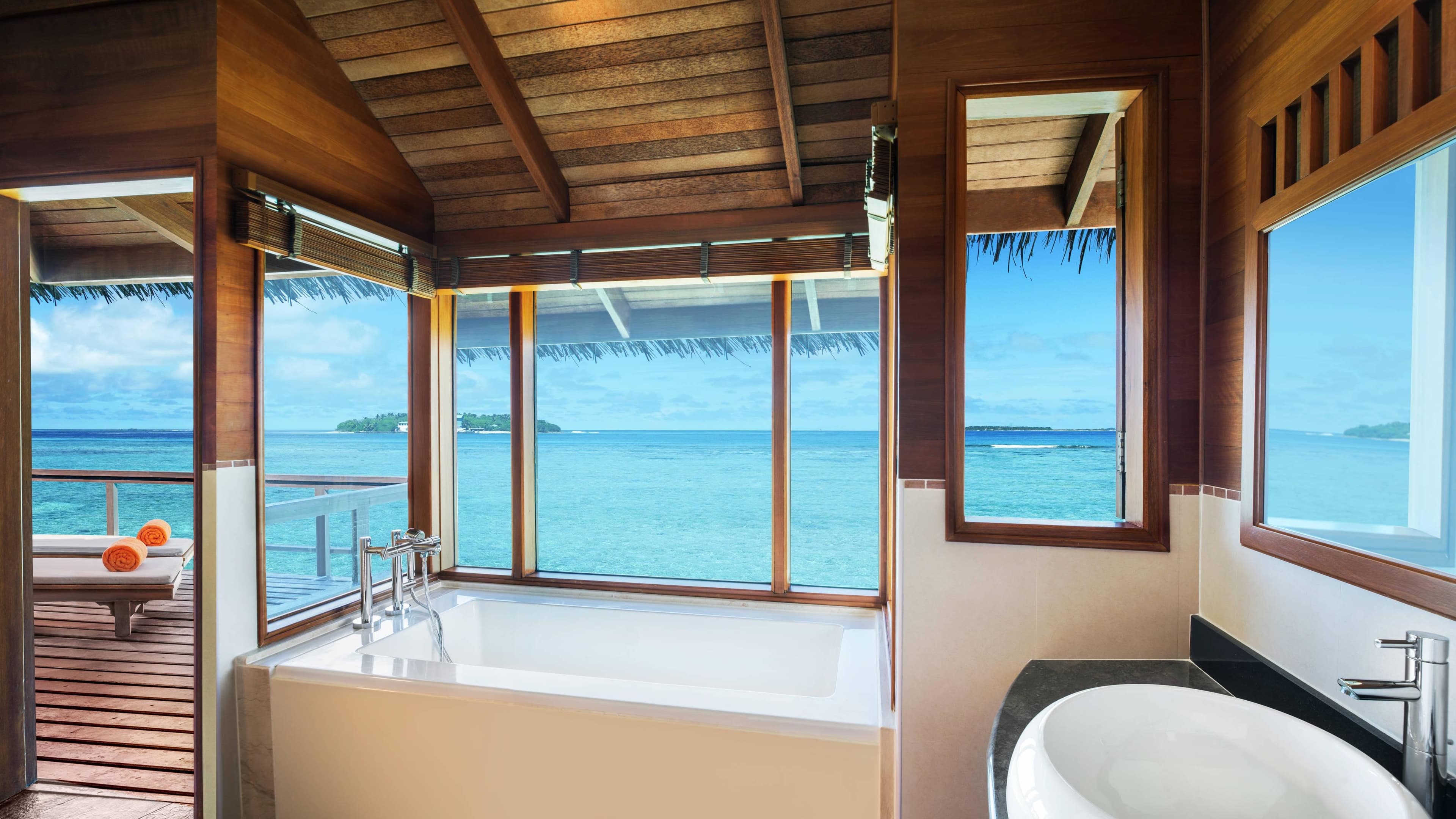 Sheraton Maldives Full Moon Resort & Spa — 46