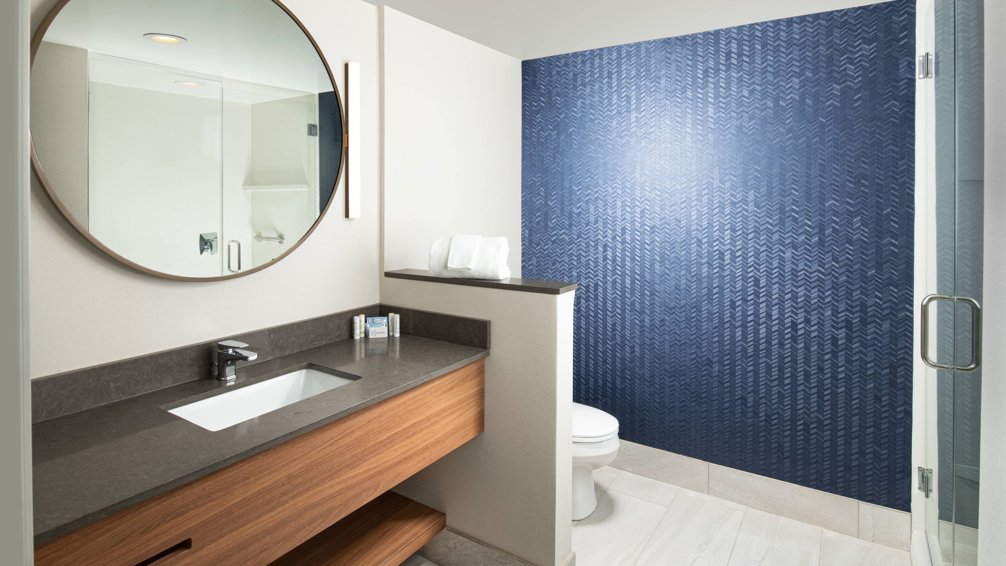 Fairfield Inn & Suites Athens - Image 4