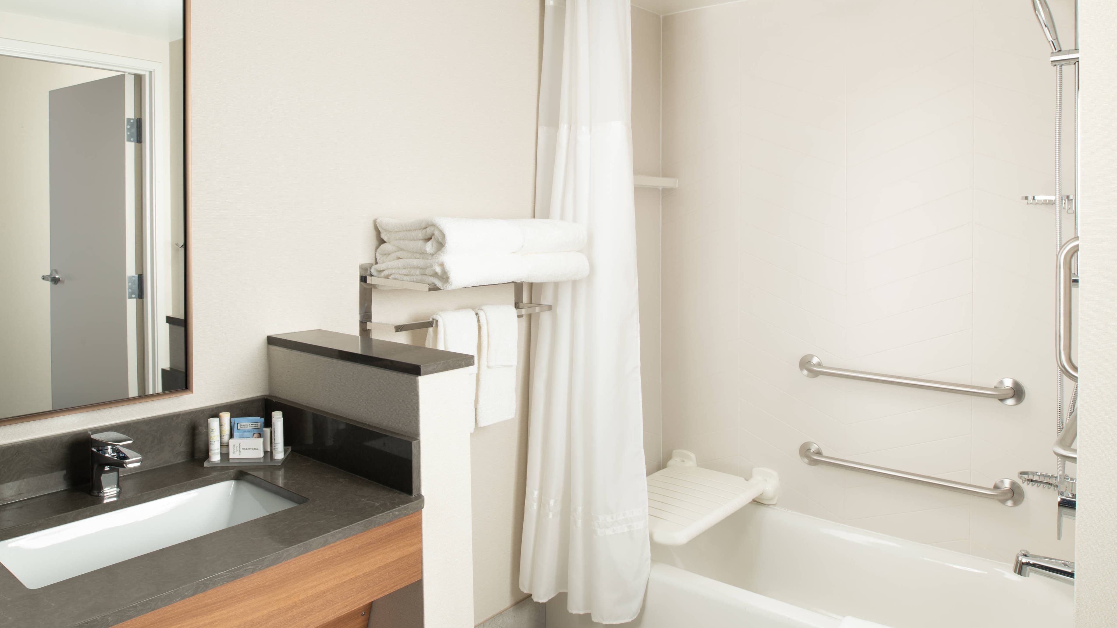 Fairfield Inn & Suites Athens — 7
