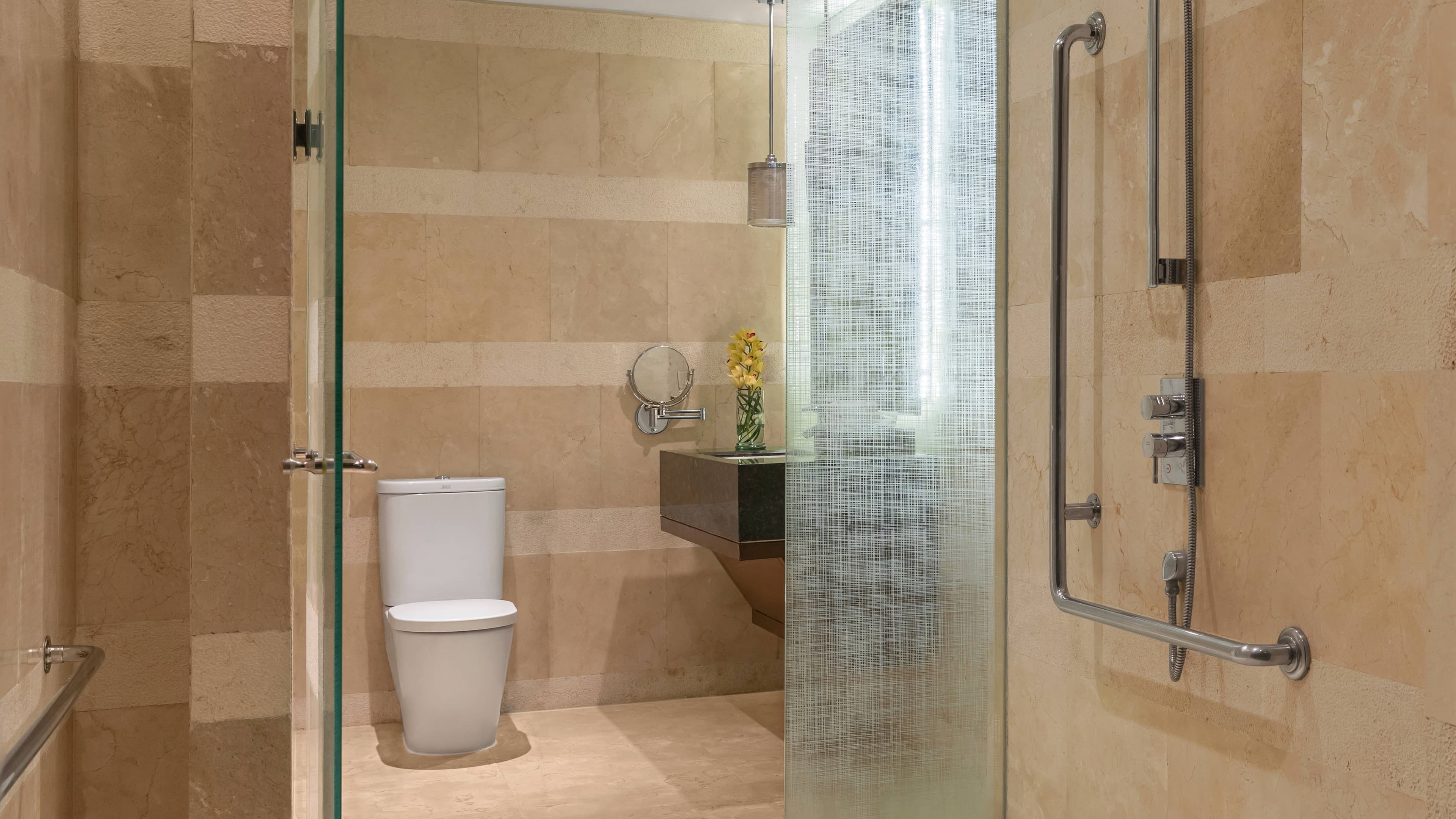 Manila Marriott Hotel at Newport World Resorts — 12