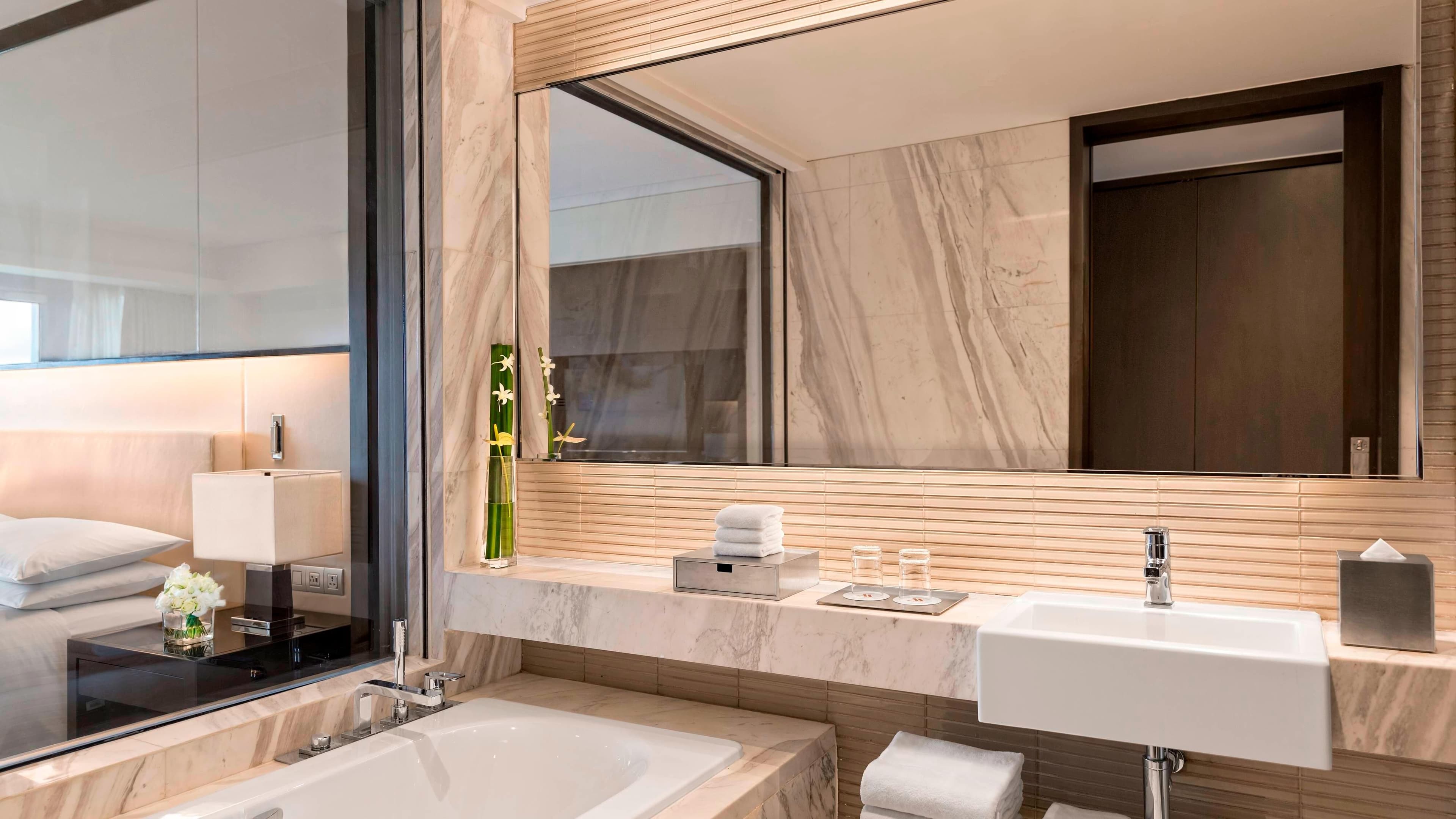 Manila Marriott Hotel at Newport World Resorts - Image 5