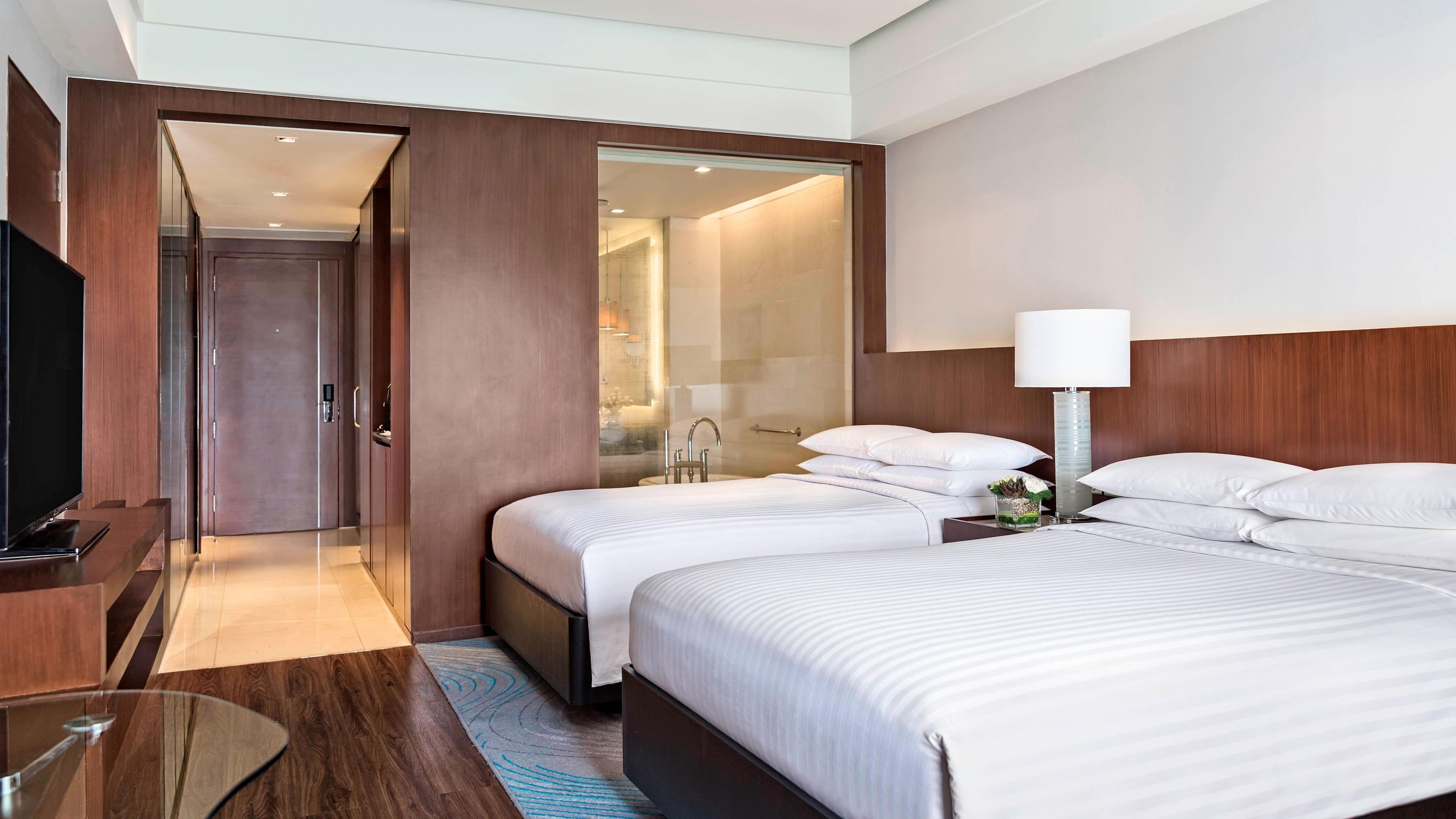 Manila Marriott Hotel at Newport World Resorts - Image 2