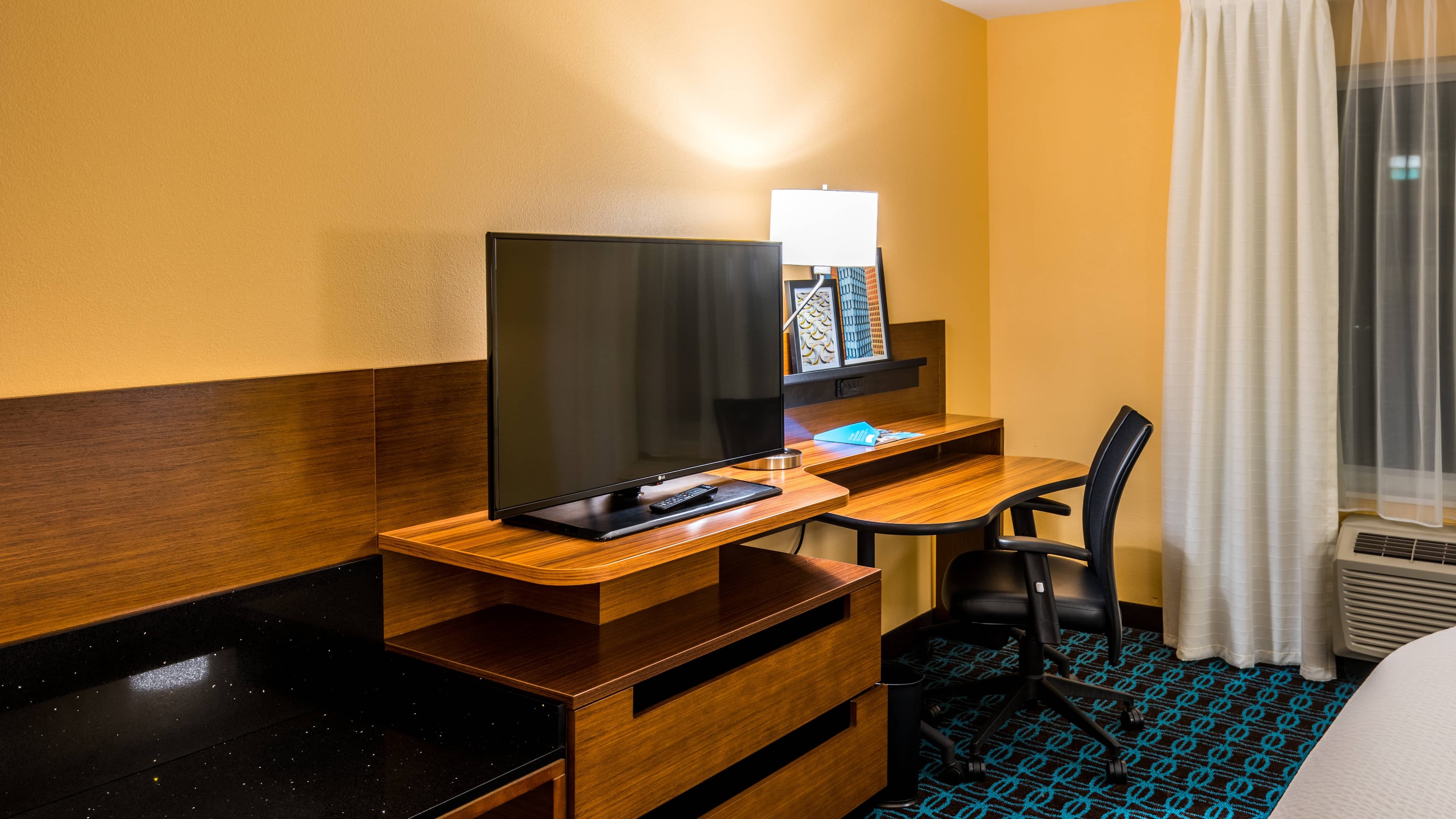 Holiday Inn Express & Suites Mobile/Saraland — 7