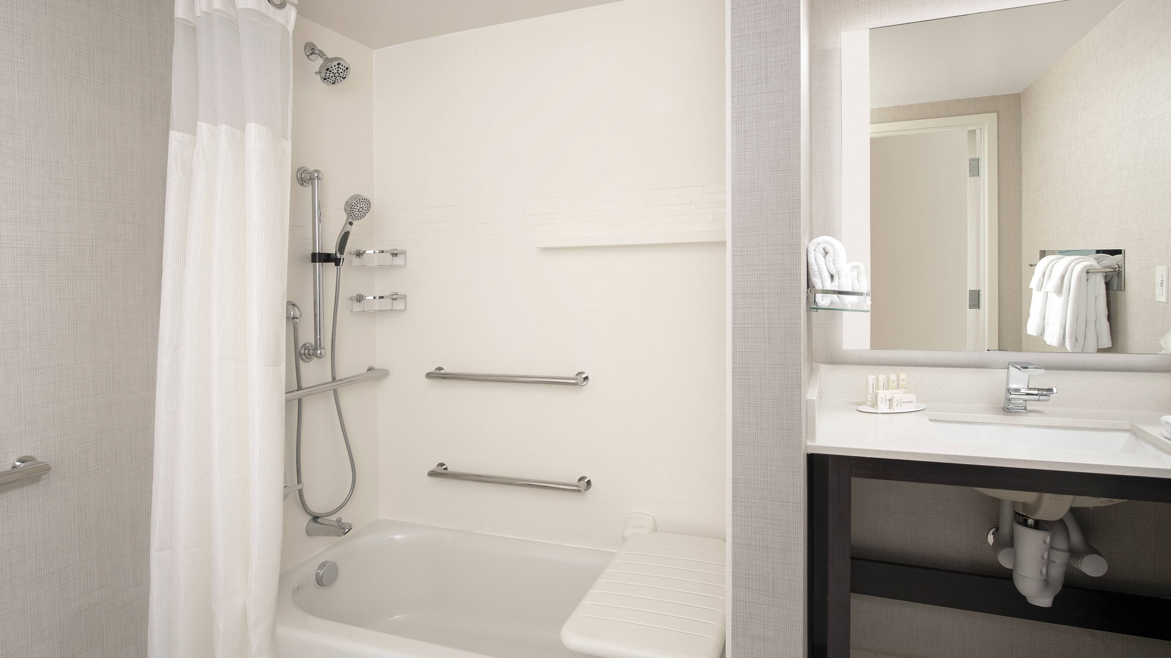 1 Bedroom Suite - Image 6