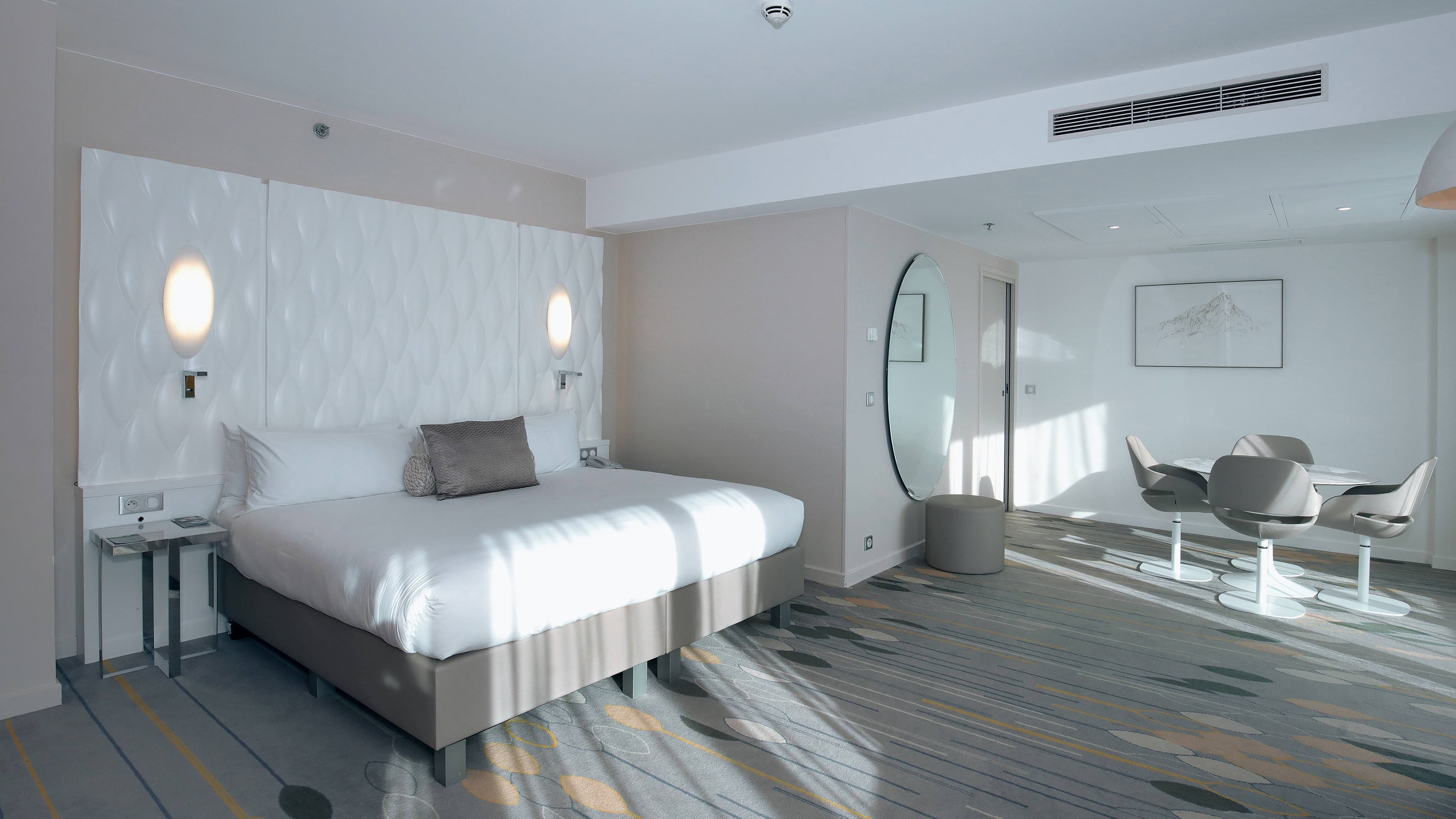 Renaissance Aix-en-Provence Hotel - Image 4