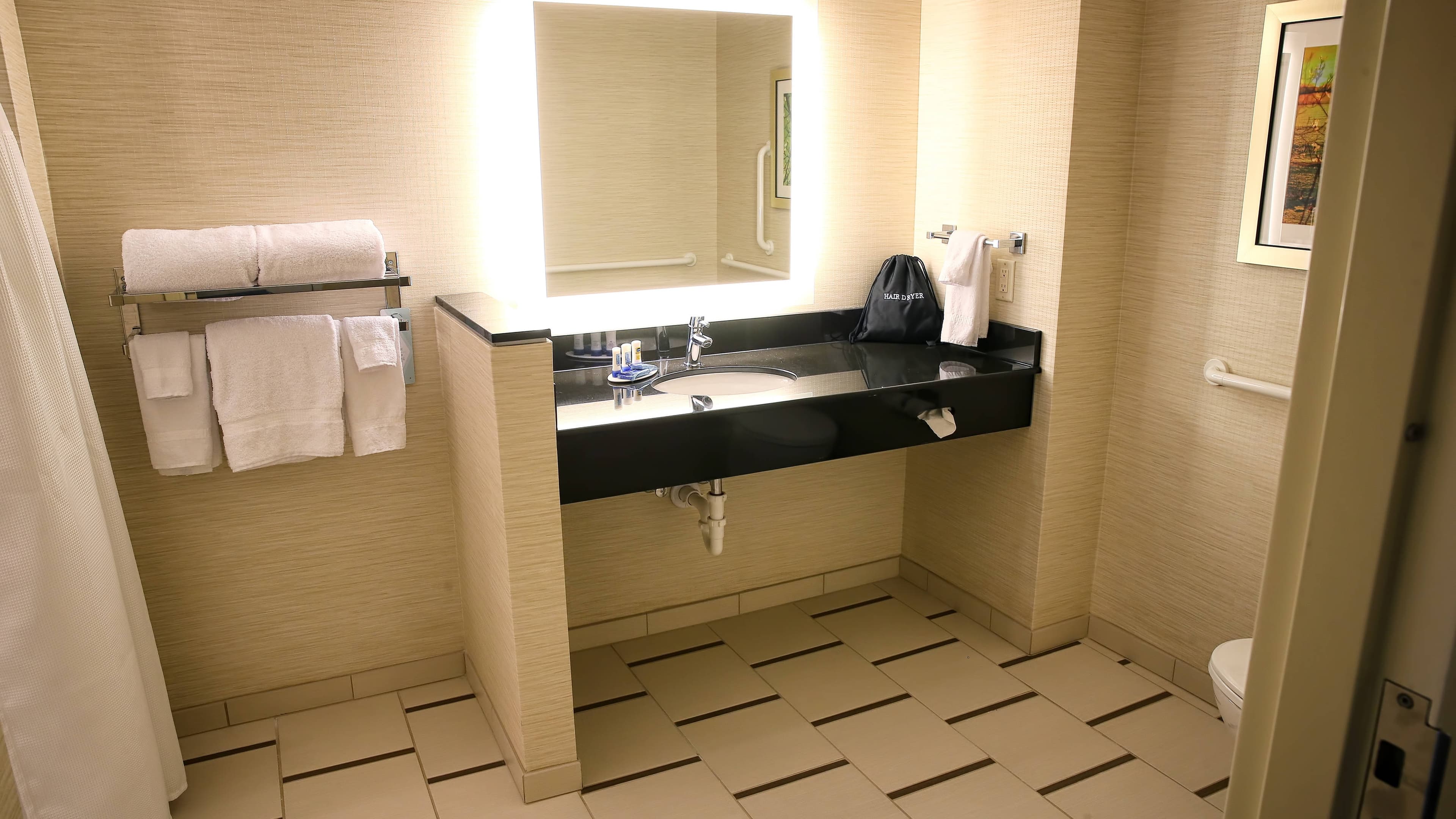 Fairfield Inn & Suites Madison Verona — 7