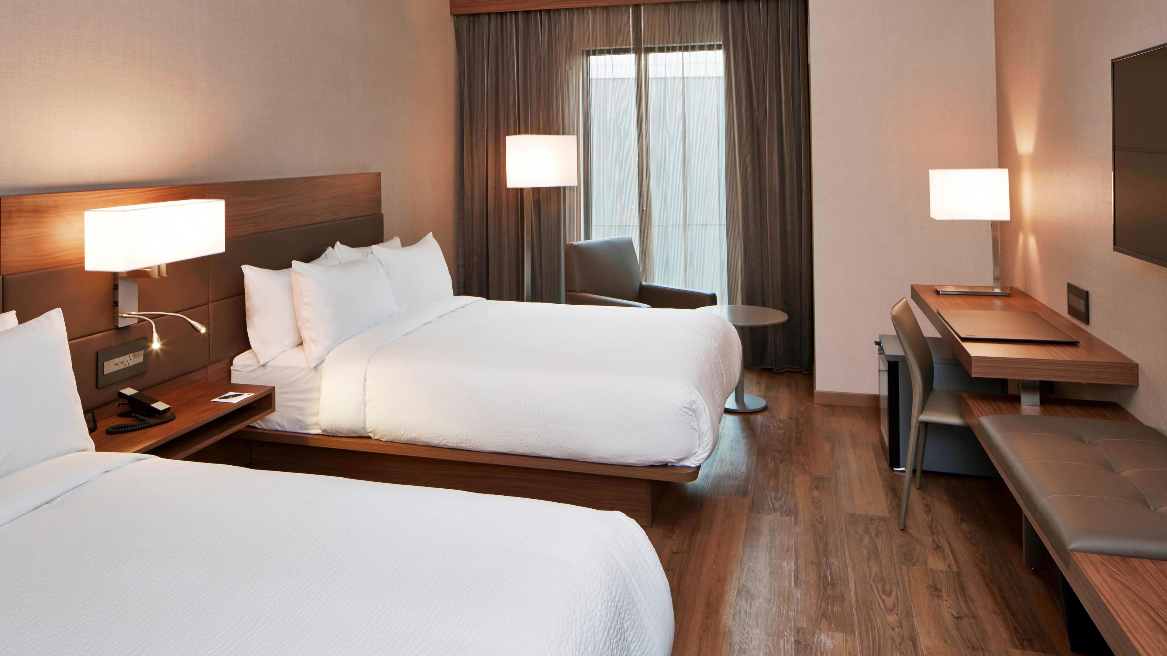 AC Hotel Minneapolis Downtown - Image 2