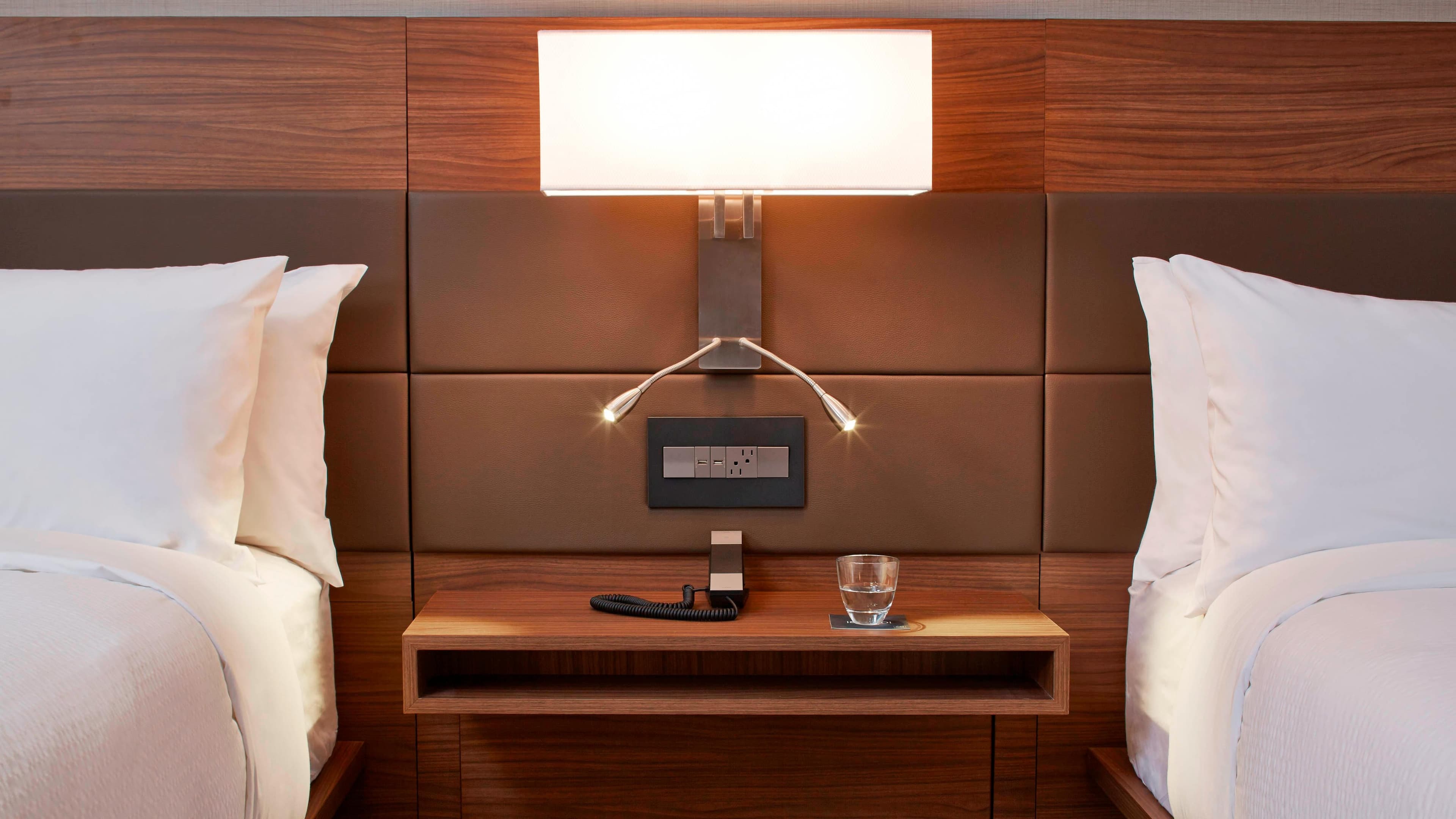 AC Hotel Minneapolis Downtown - Image 3
