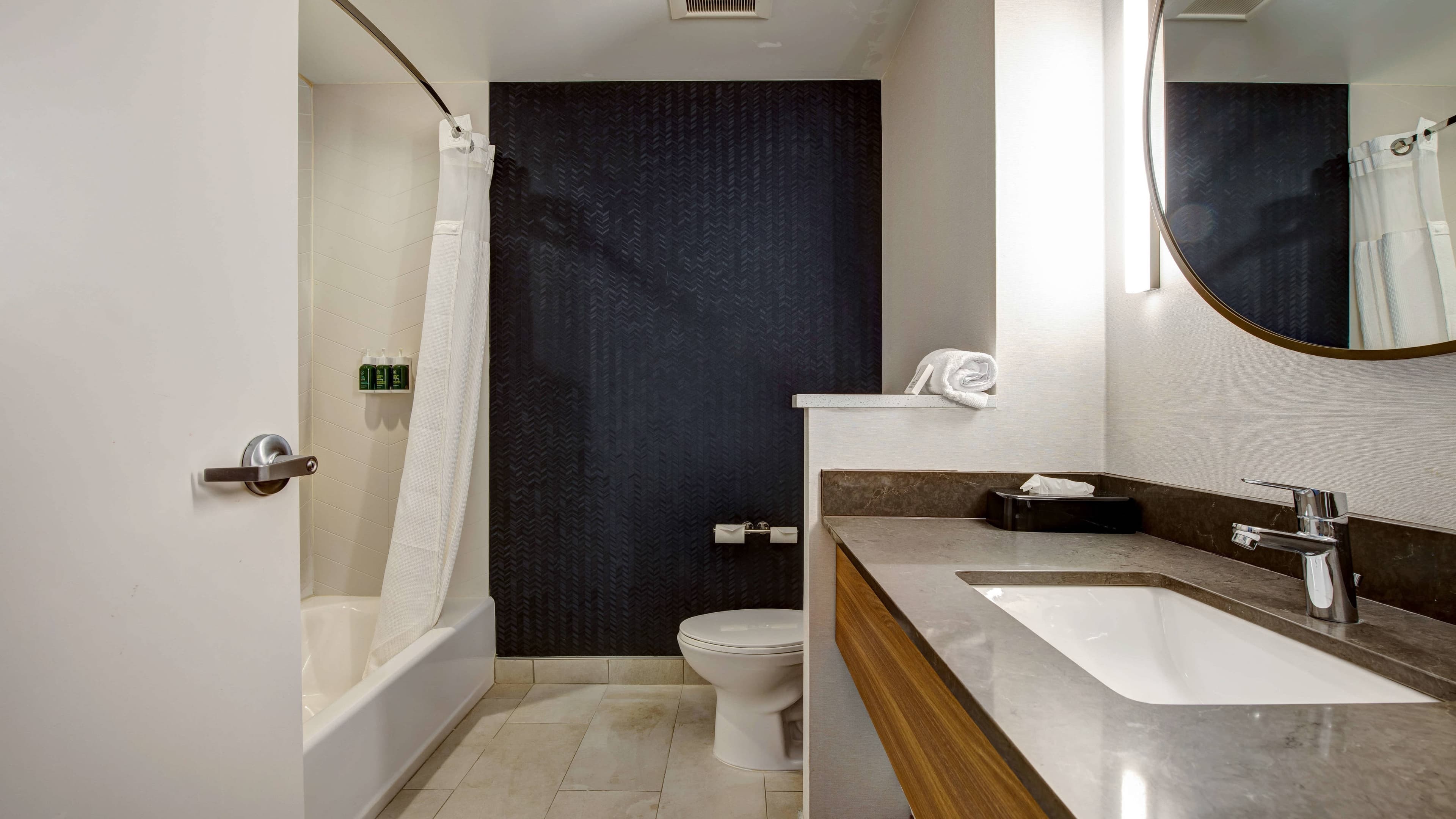 Fairfield Inn & Suites Minneapolis North — 6