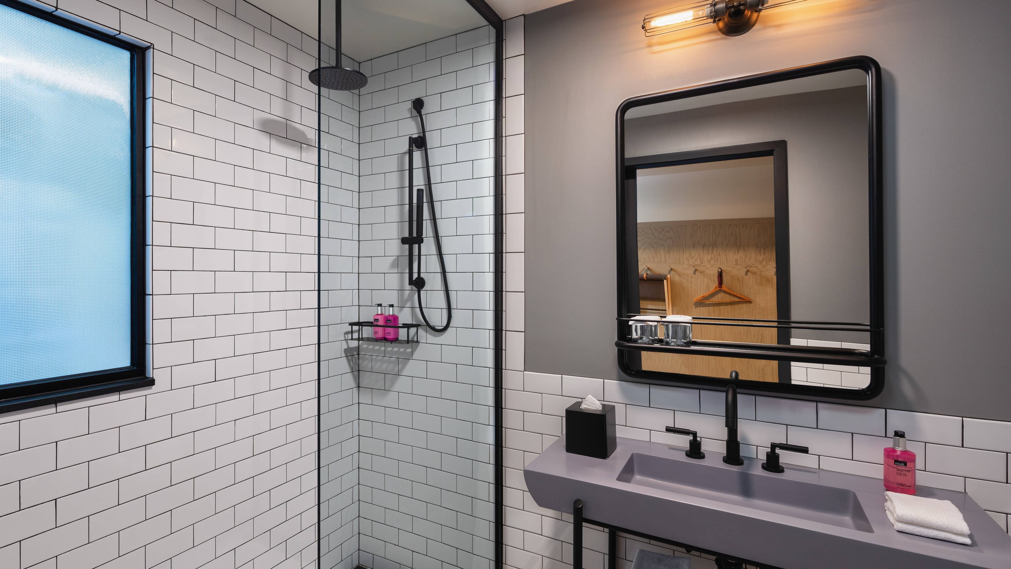 Moxy Minneapolis Downtown - Image 3