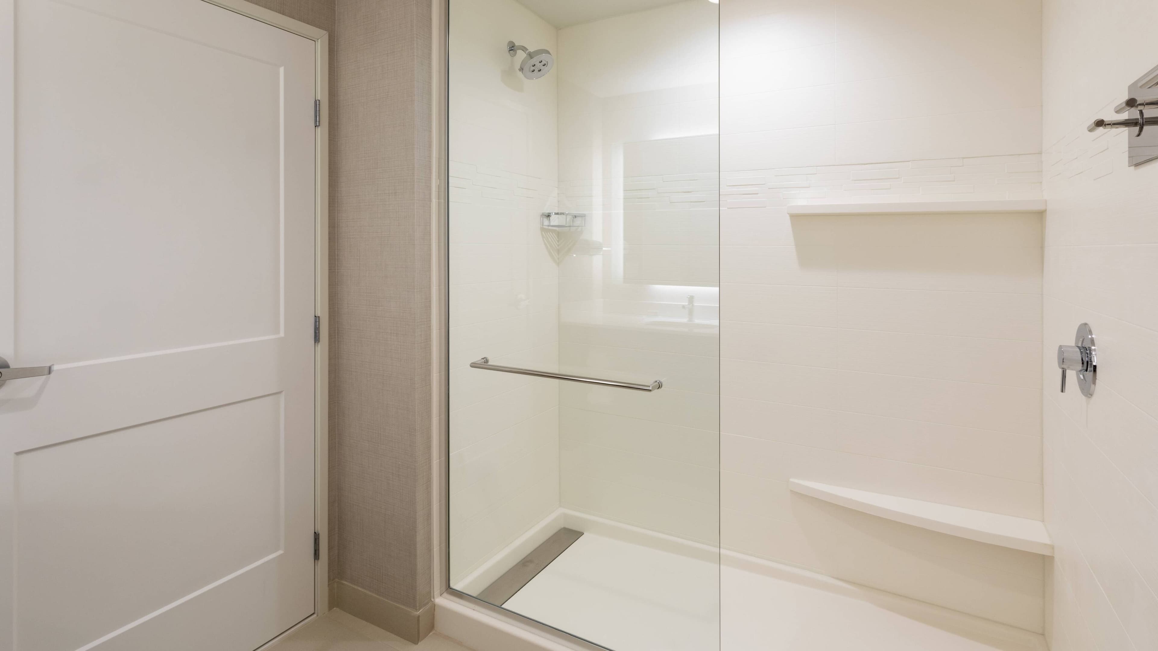 Holiday Inn Express & Suites Rogers — 18