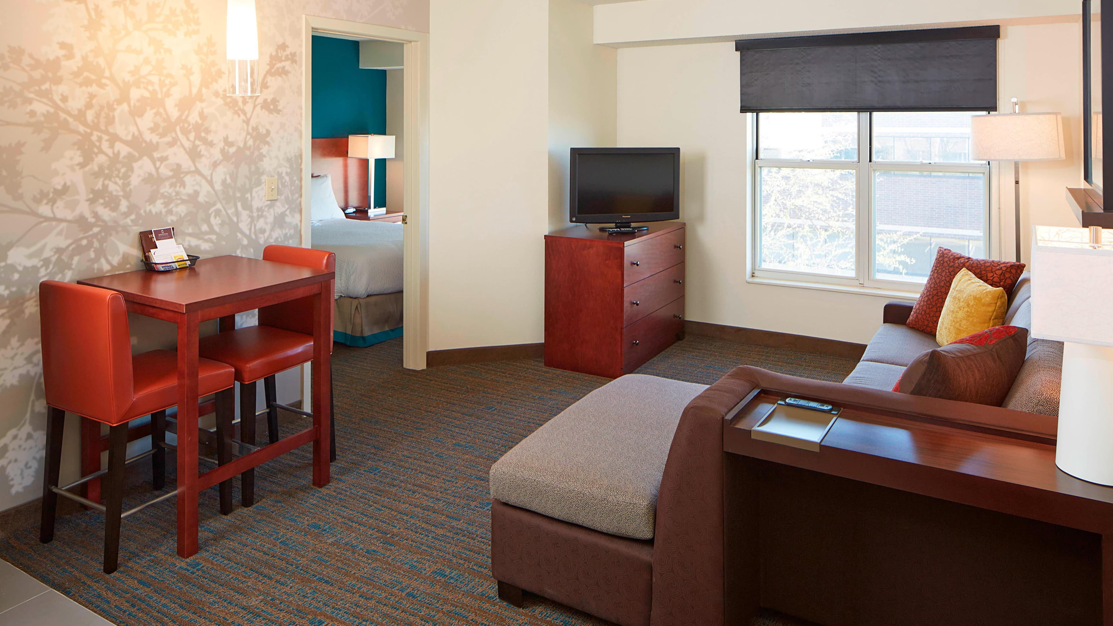 Holiday Inn Express Roseville-St. Paul — 16