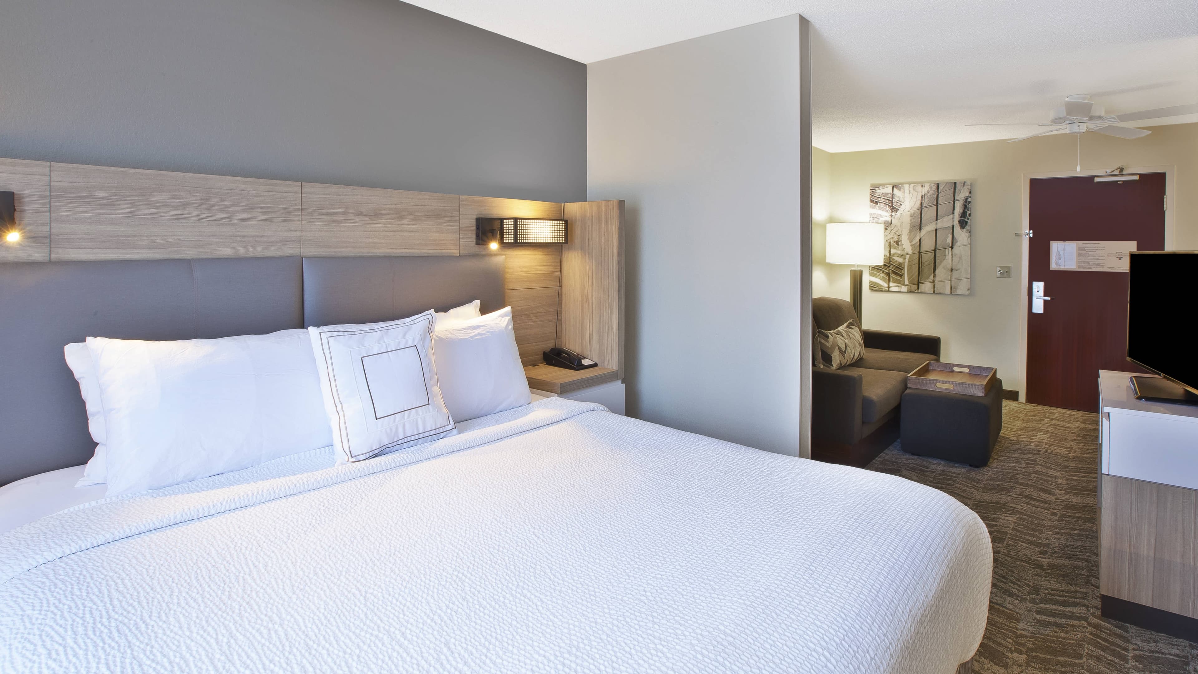 Holiday Inn Express & Suites Minneapolis SW - Shakopee — 11