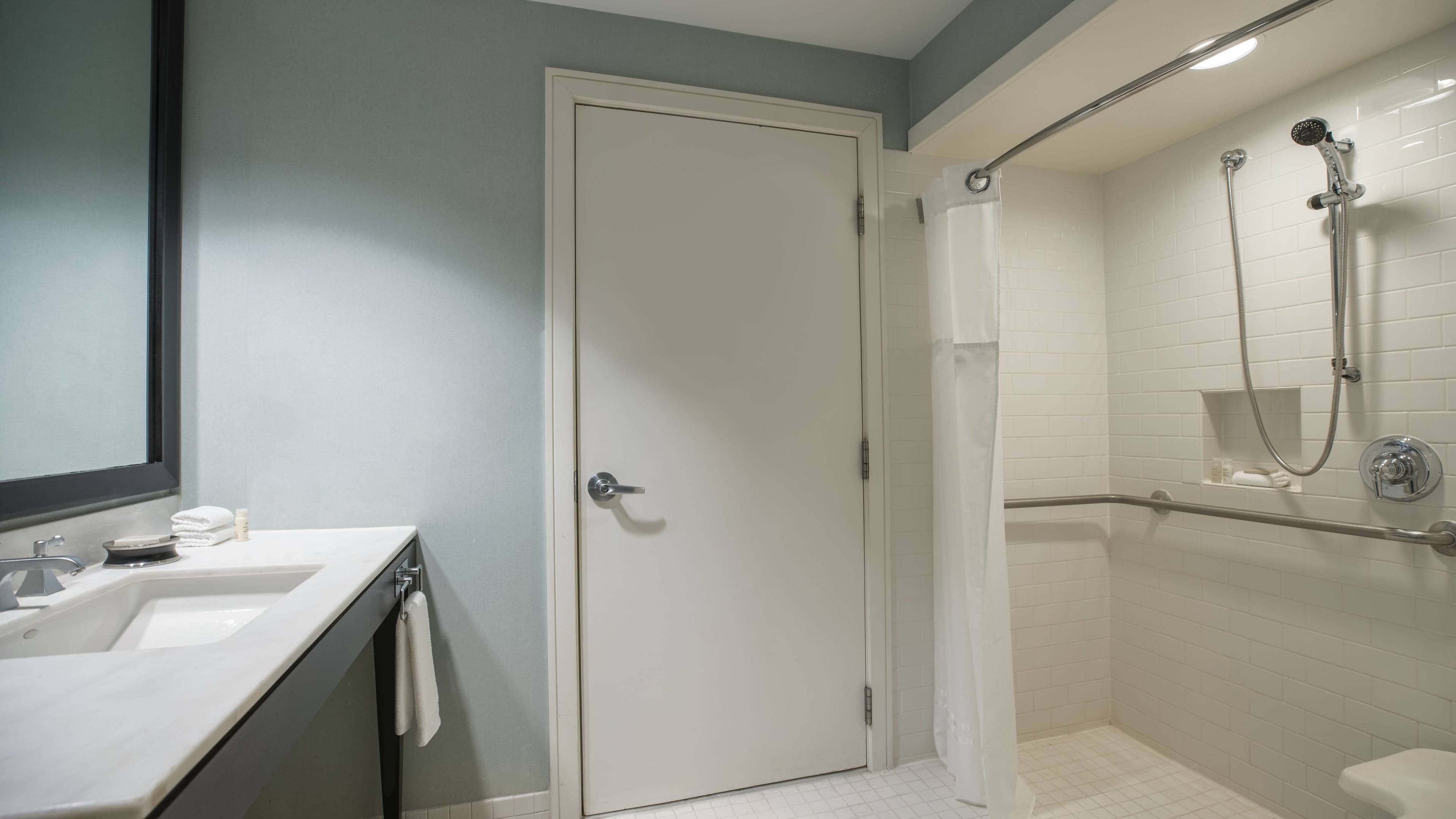 Renaissance New Orleans Pere Marquette French Quarter Area Hotel — 11