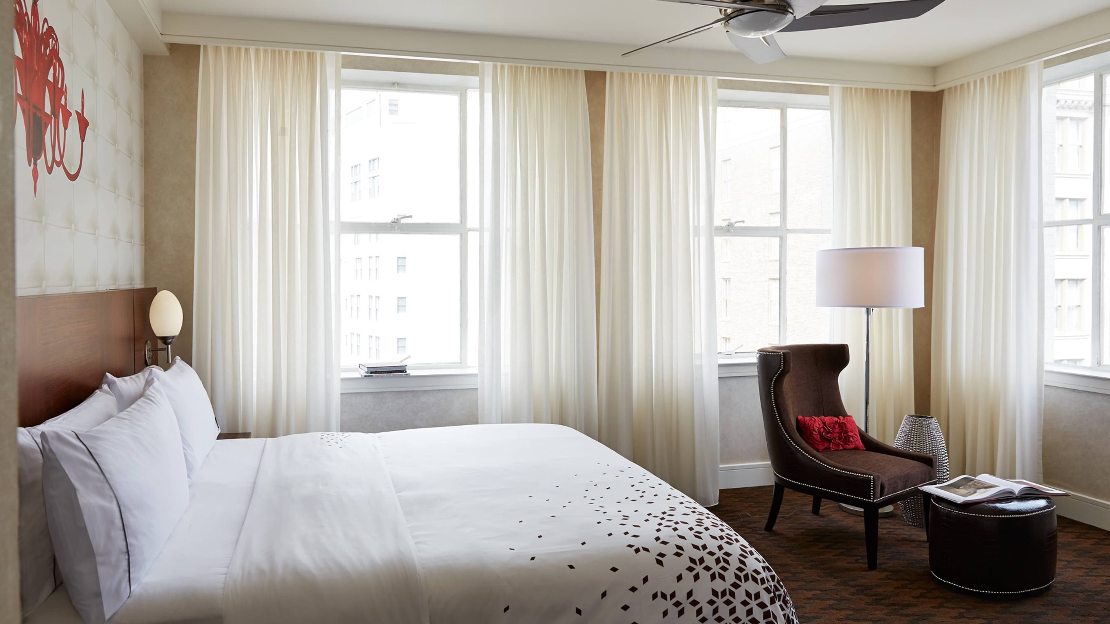 Renaissance New Orleans Pere Marquette French Quarter Area Hotel — 7