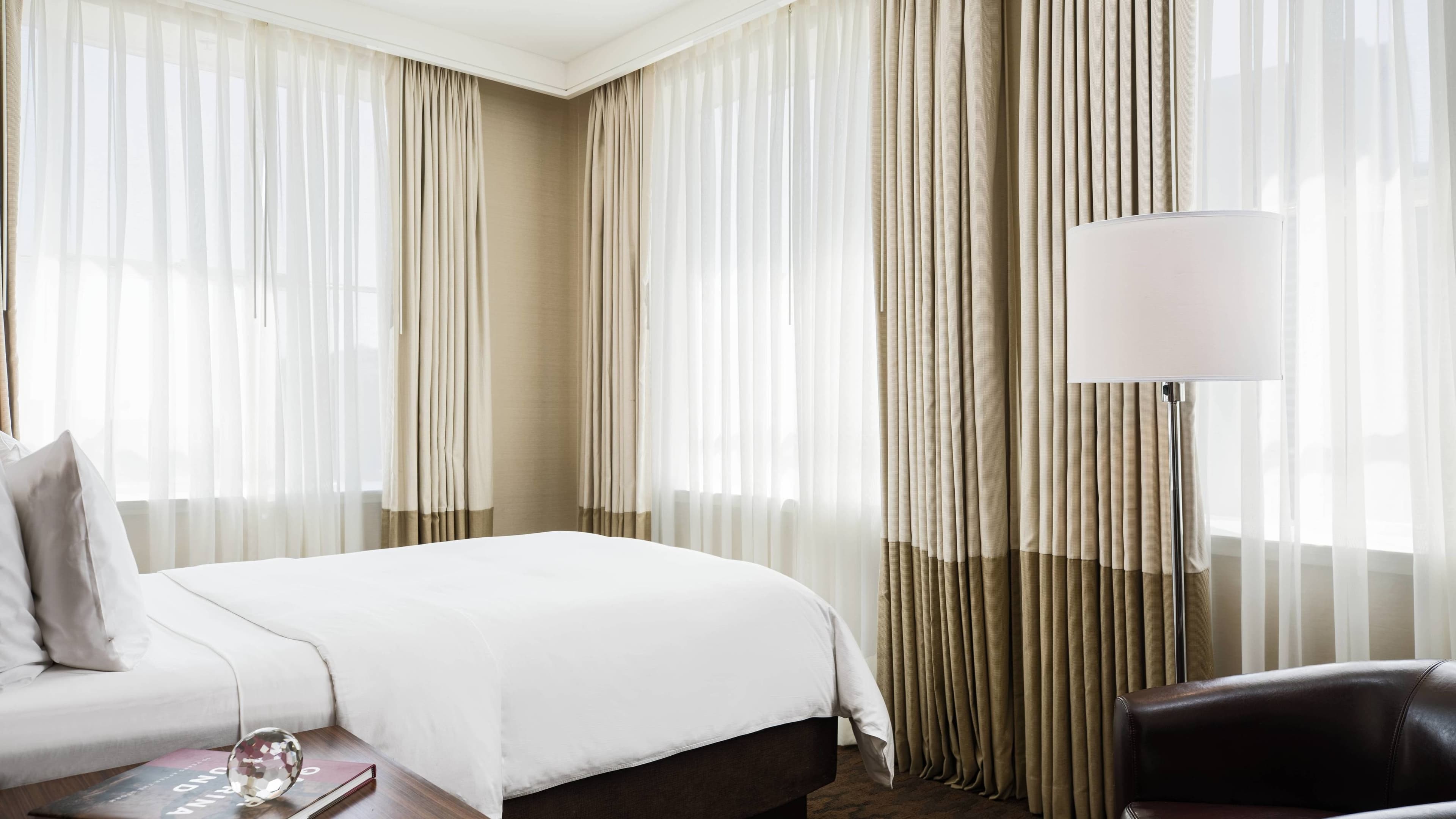 Renaissance New Orleans Pere Marquette French Quarter Area Hotel — 13