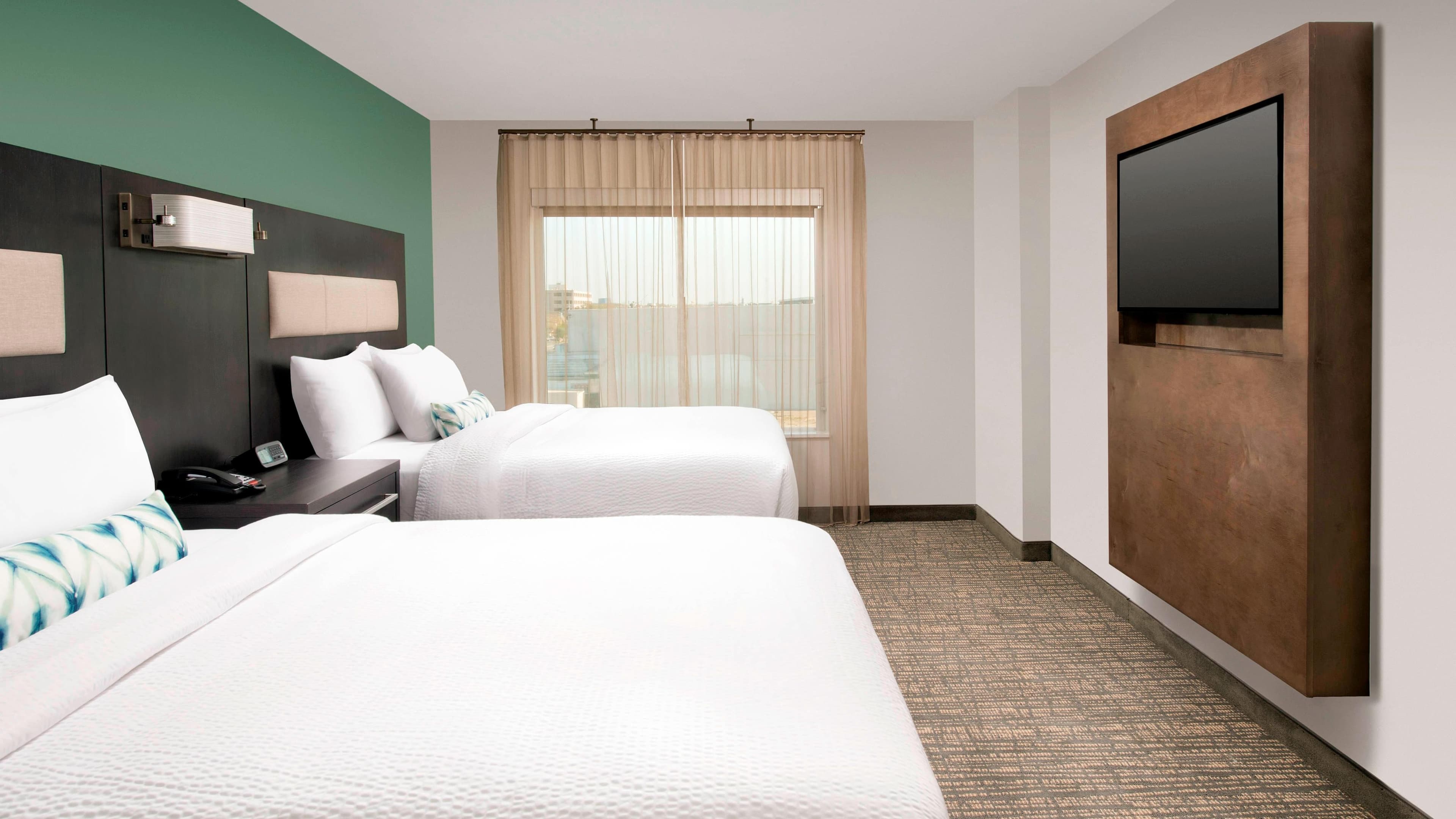 1 Bedroom Suite - Image 1