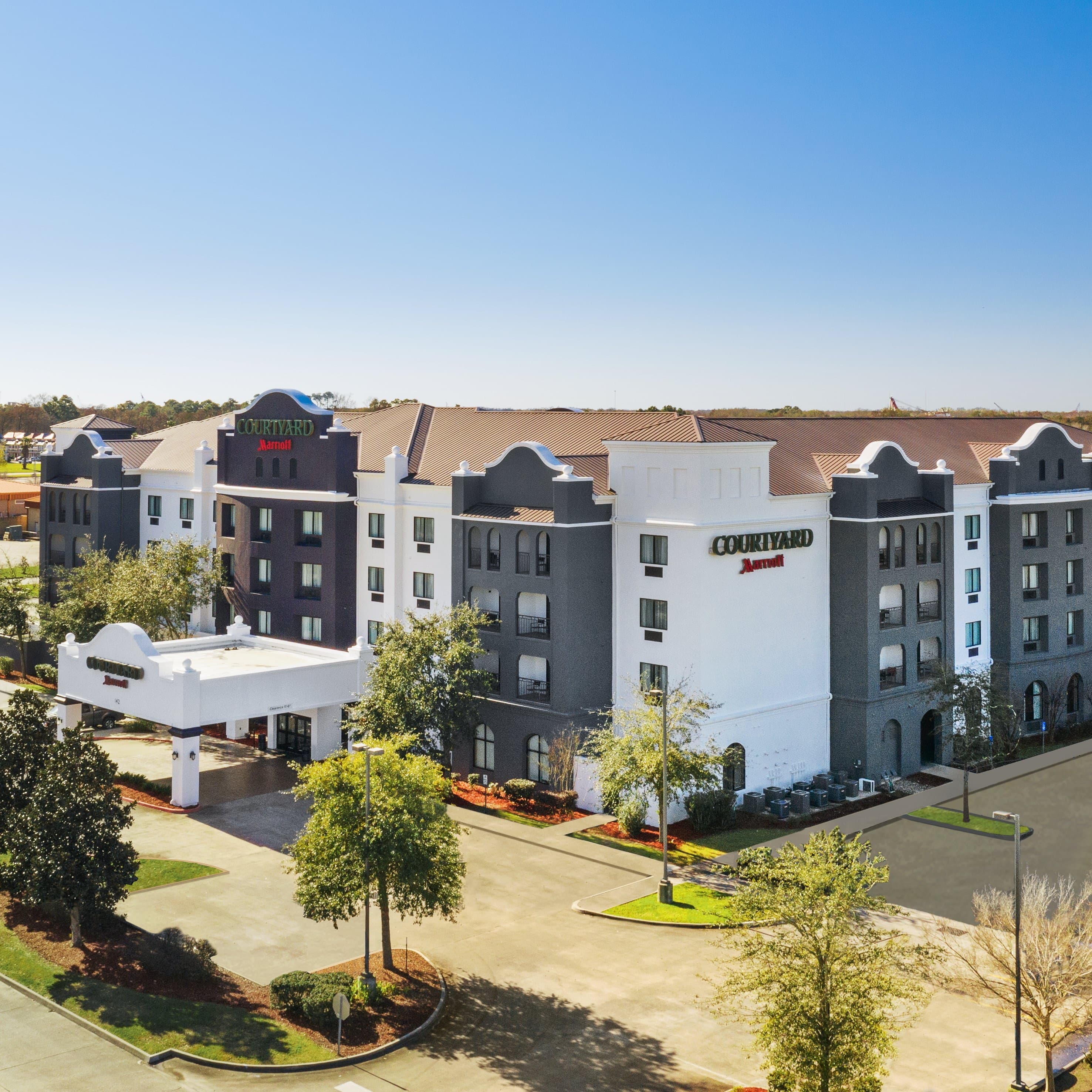 Courtyard Houma