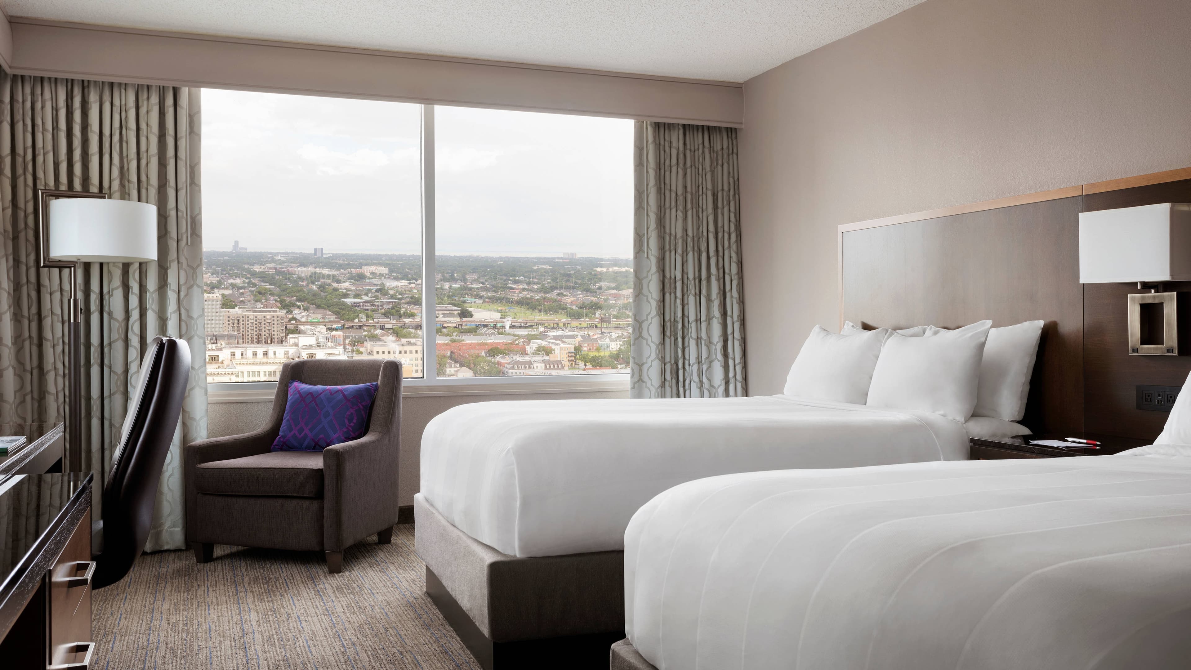 M Club lounge access - Image 1