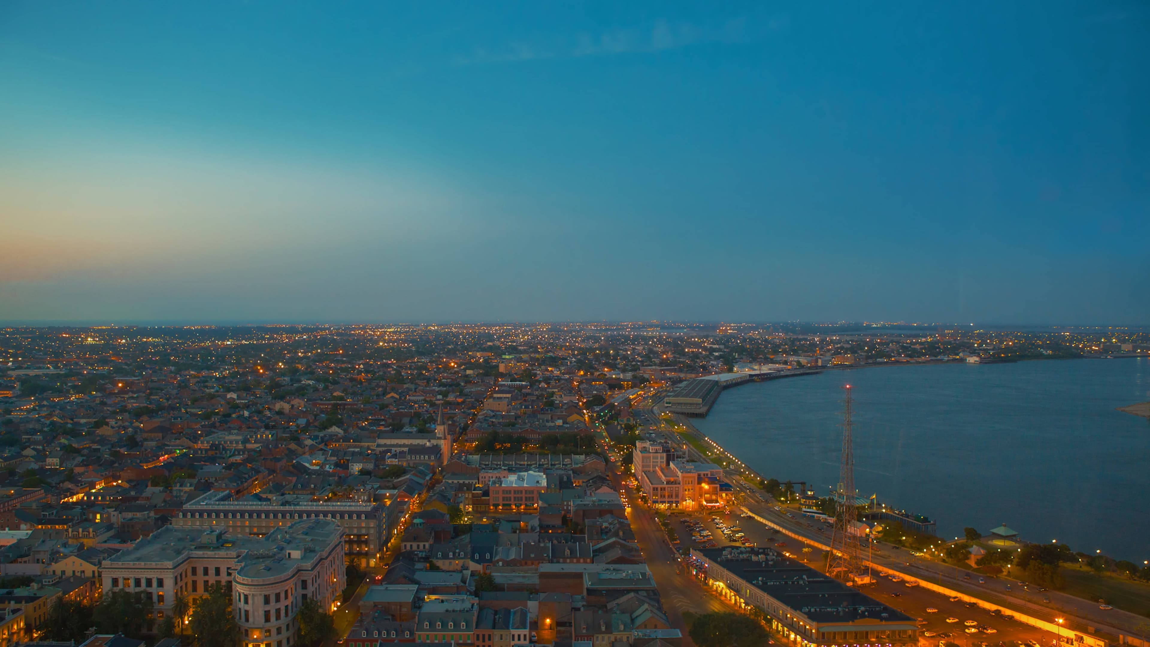 M Club lounge access - Image 13