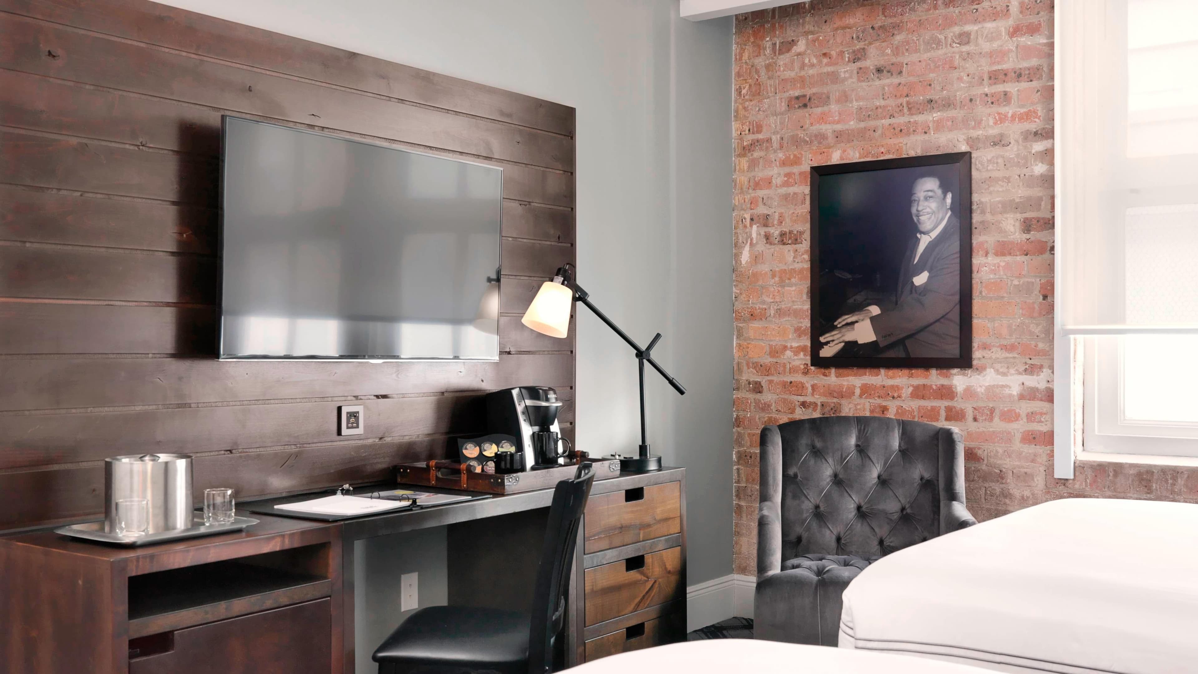Q&C Hotel and Bar New Orleans, Autograph Collection — 8