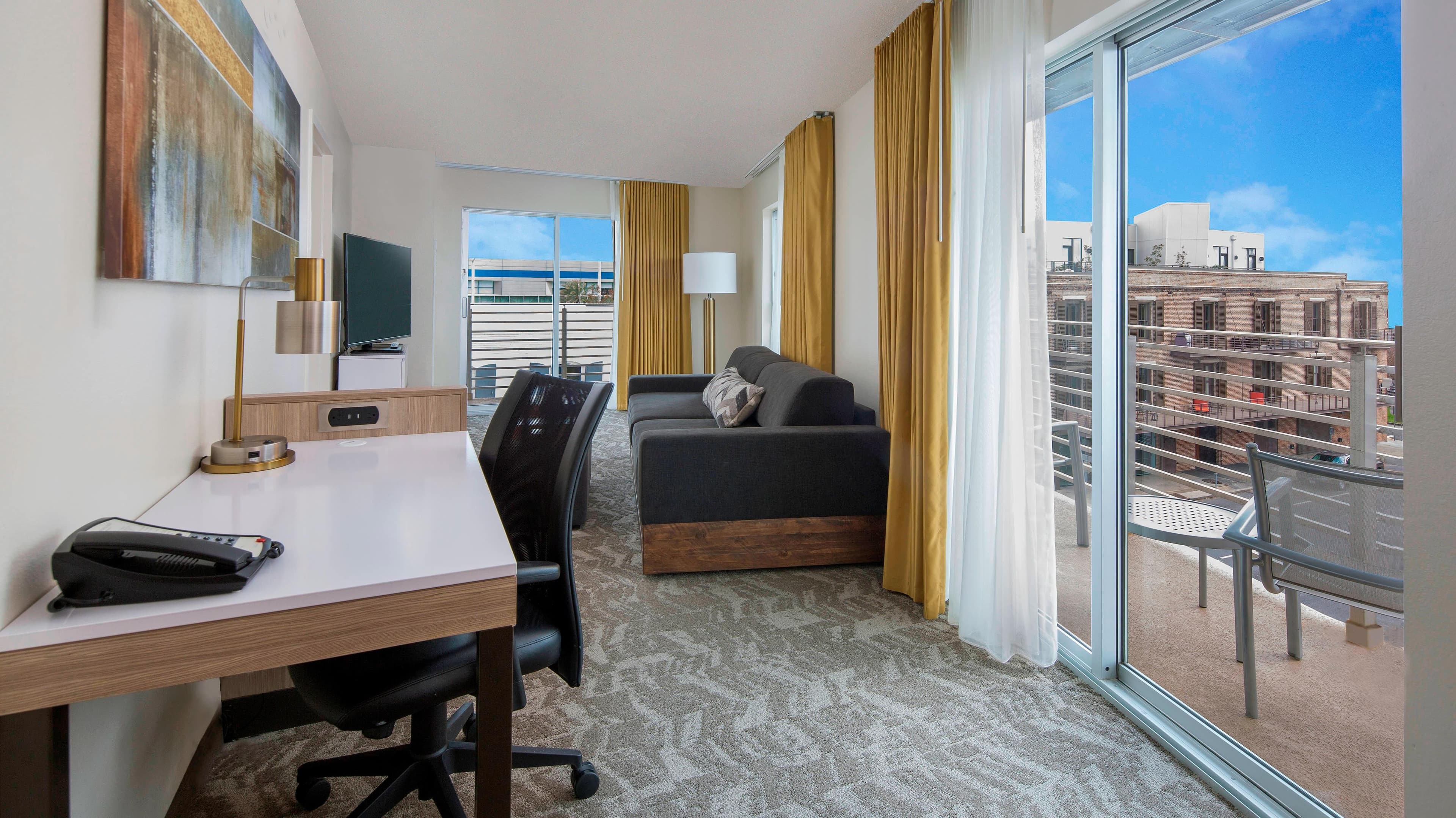 SpringHill Suites New Orleans Warehouse Arts District — 7