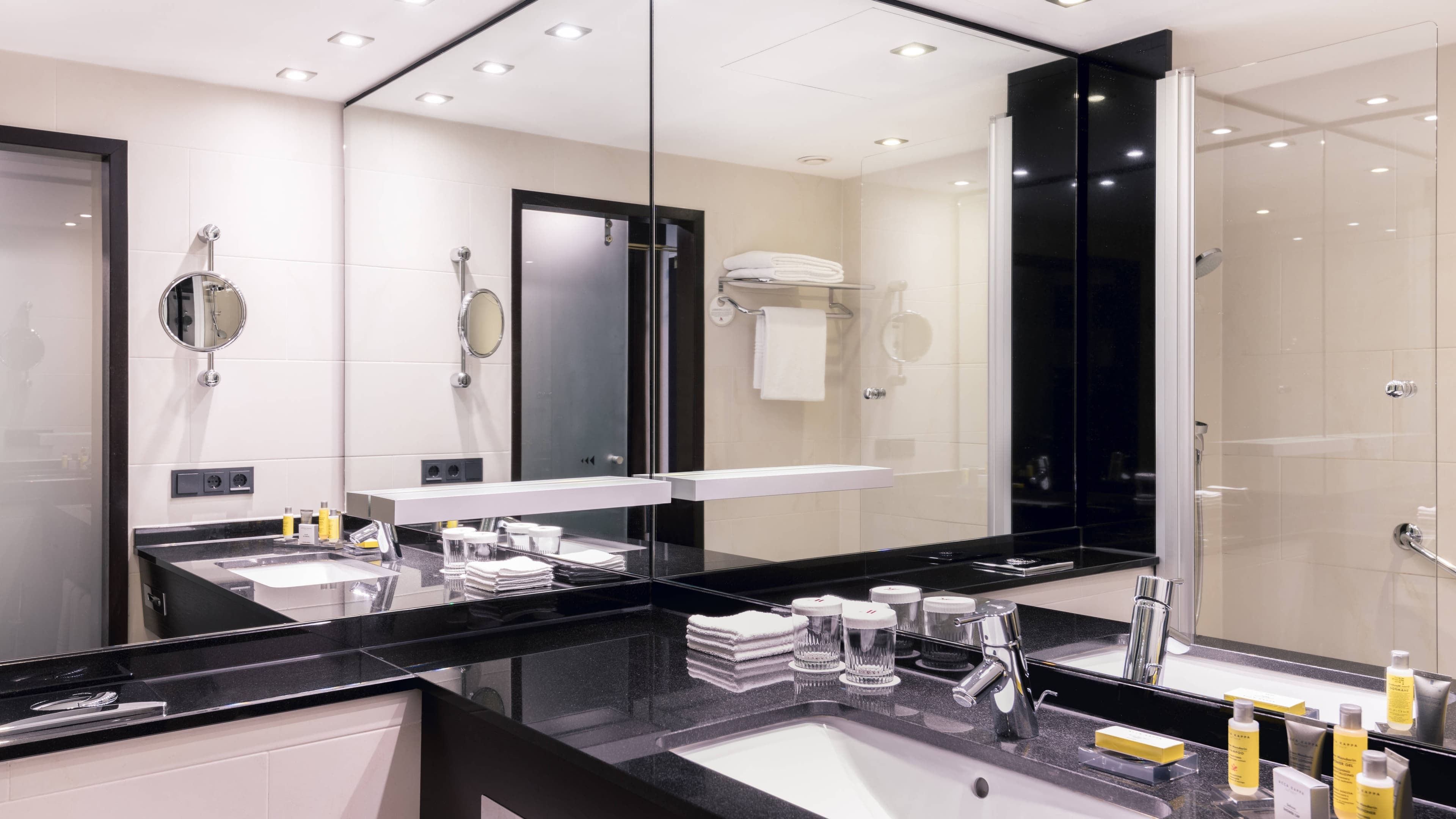 Munich Marriott Hotel - Image 5