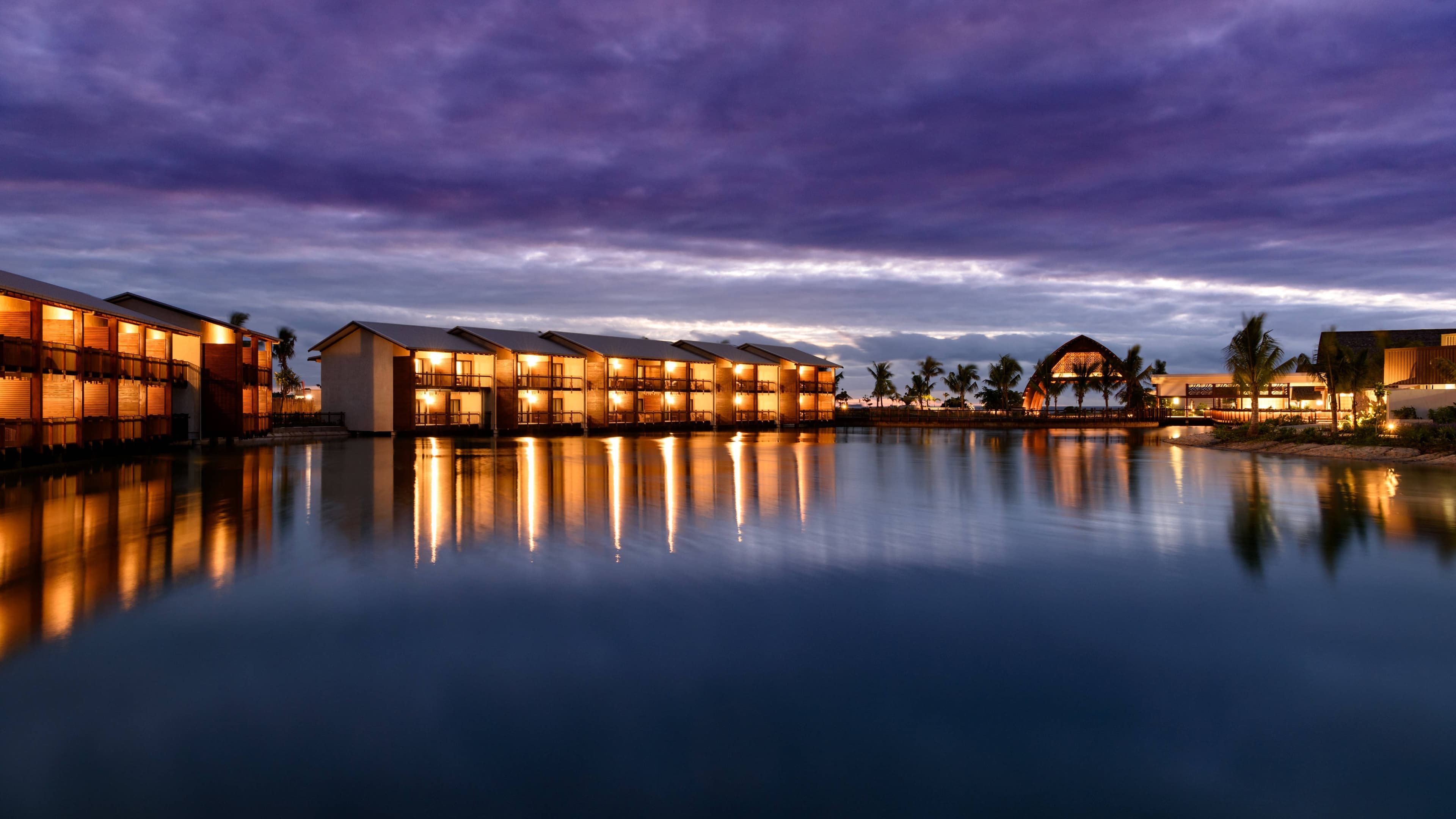 Lagoon Front King - Image 4