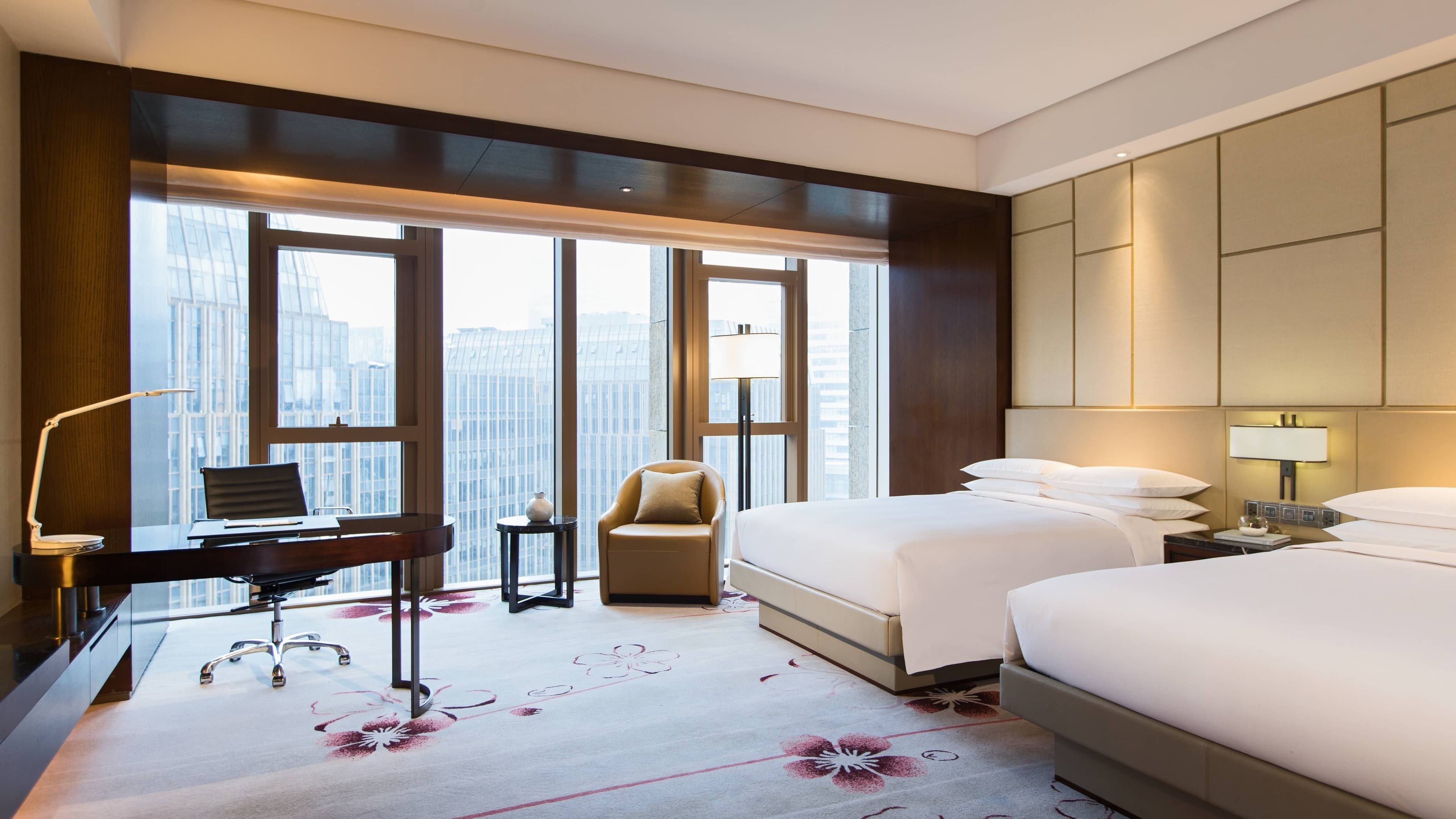 Renaissance Nanjing Olympic Centre Hotel - Image 2