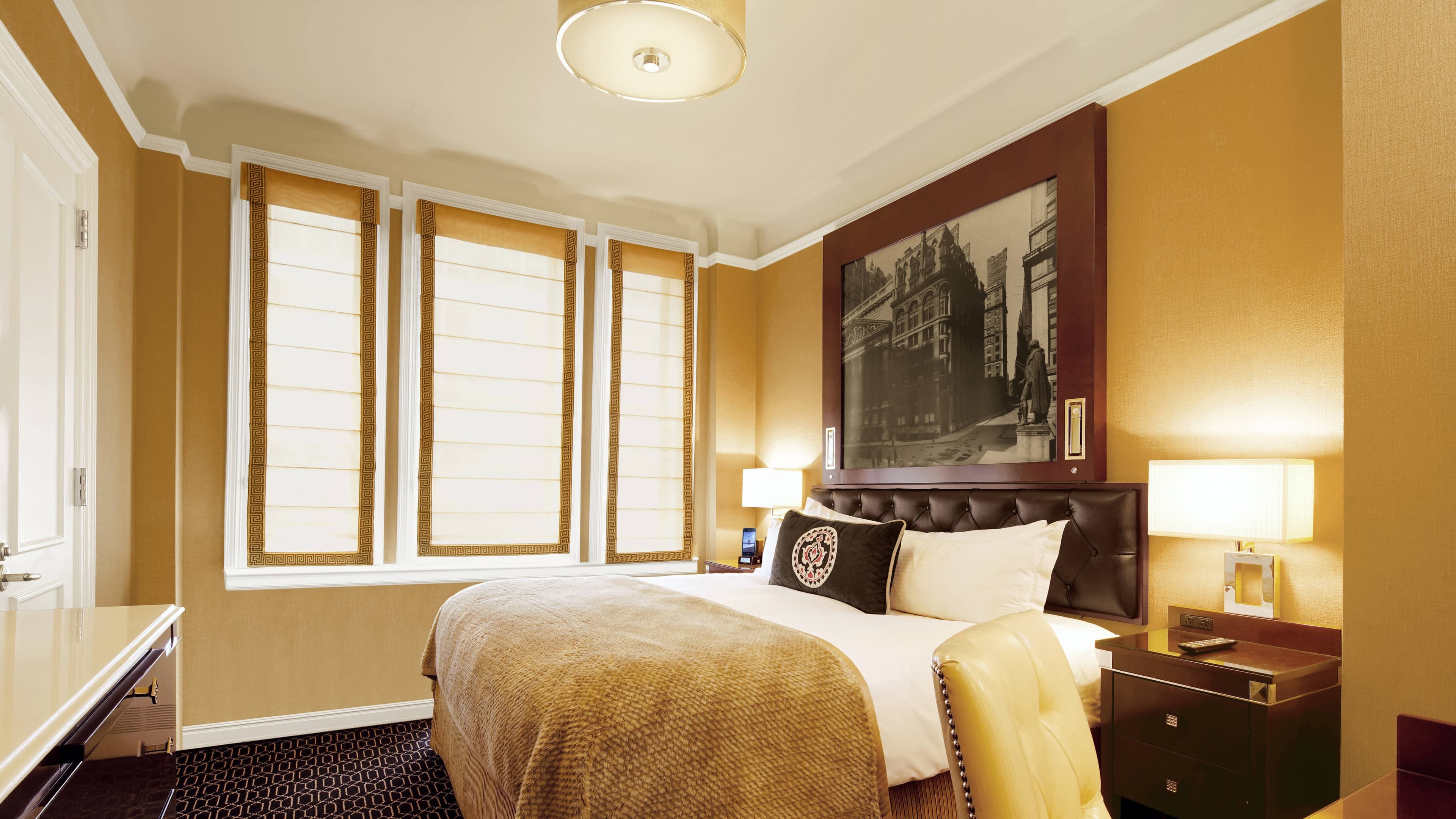 The Algonquin Hotel Times Square, Autograph Collection — 16