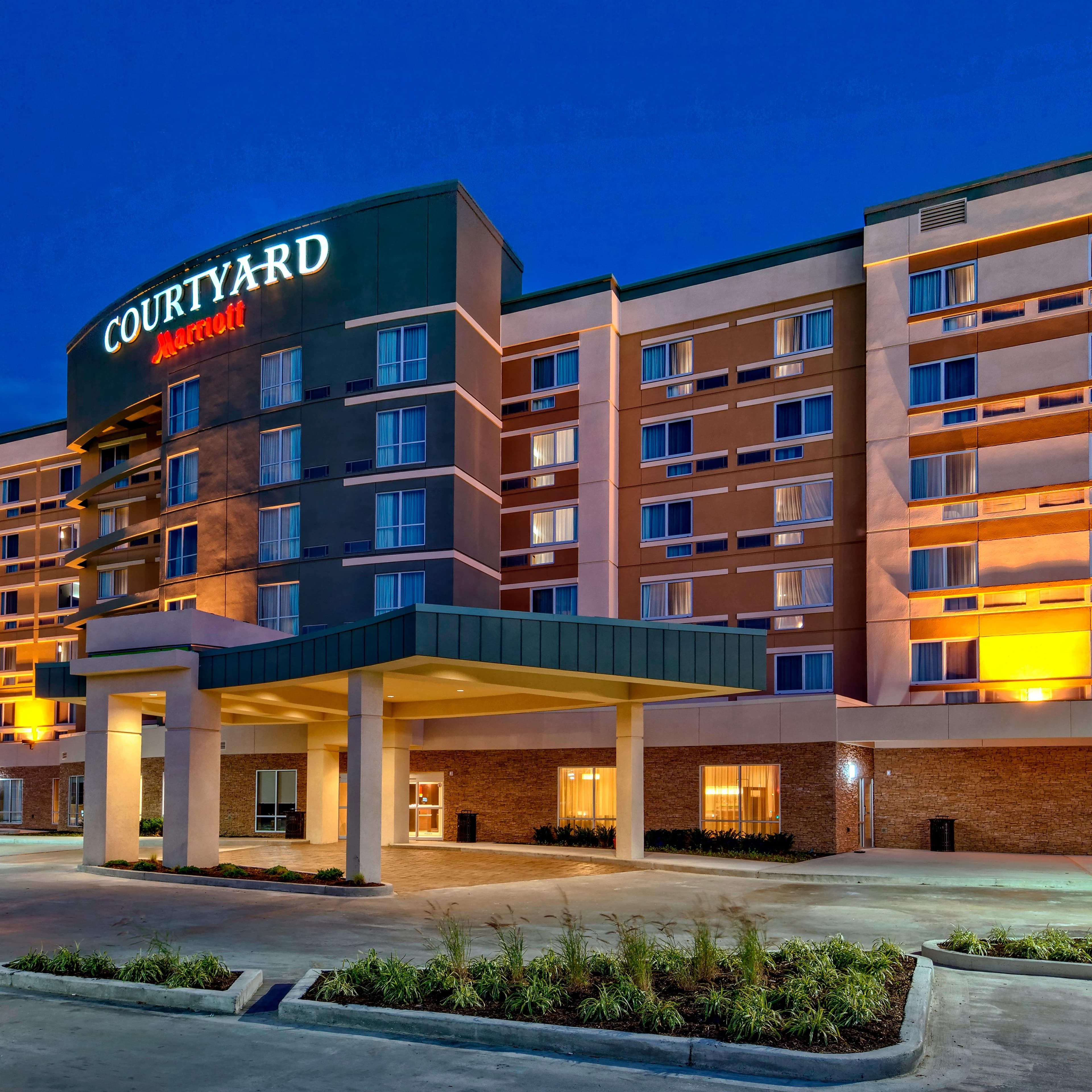 Courtyard Westbury Long Island - Image 1