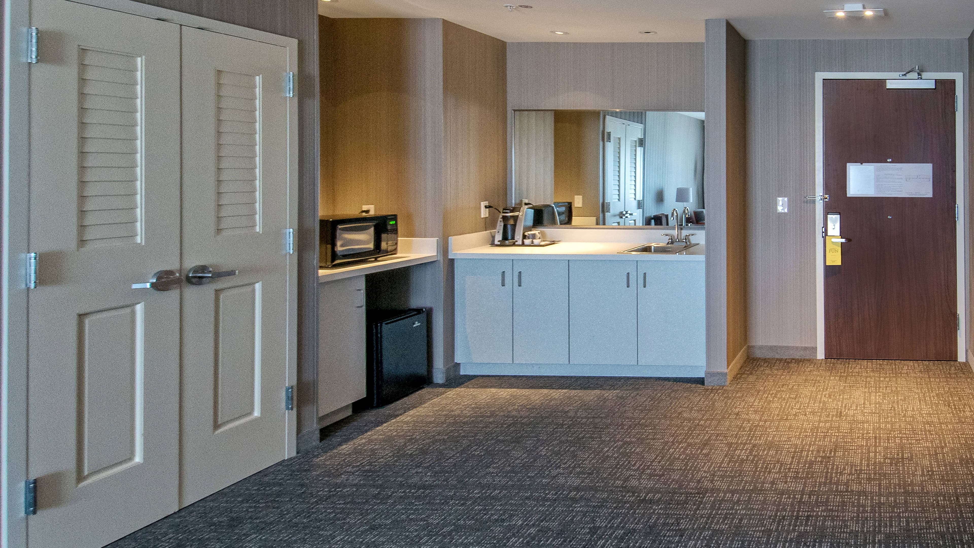 Courtyard Westbury Long Island — 7
